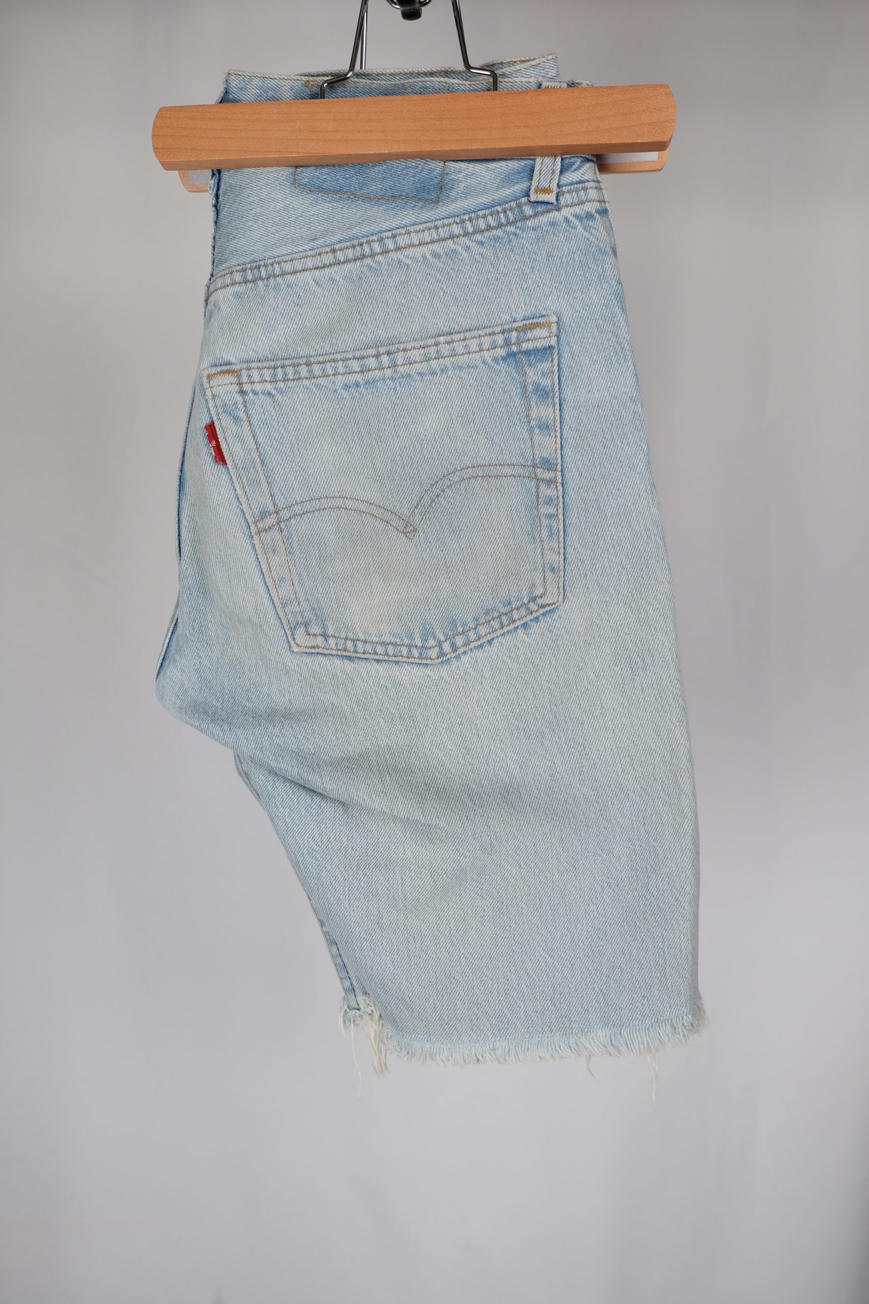 Pantaloncino Corto Jeans • Levi's • Donna • Azzurro Chiaro Slavato image 3