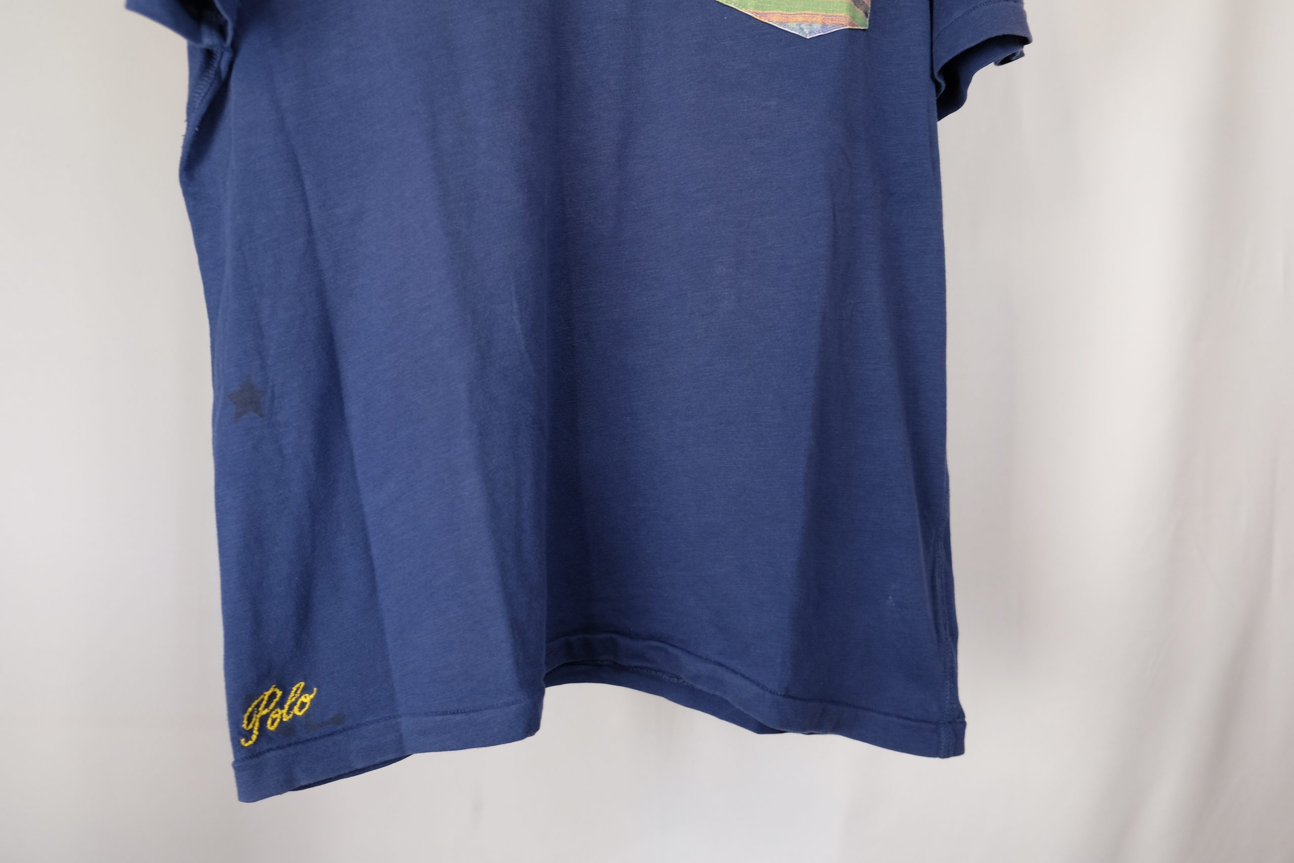 T-shirt image 3