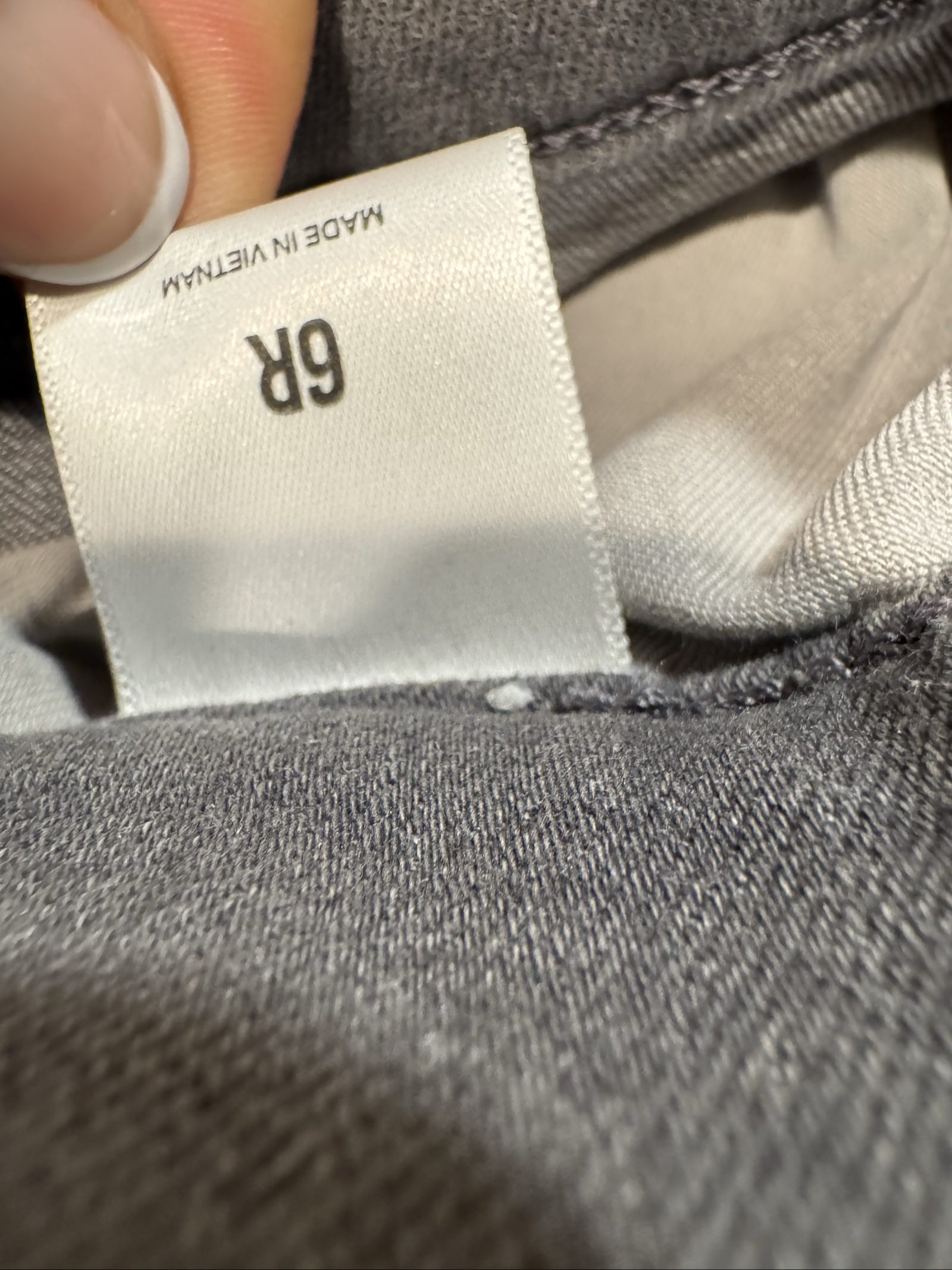 Women’s Express Gray Wash Straight Leg Jeans – 6 Regular image 6