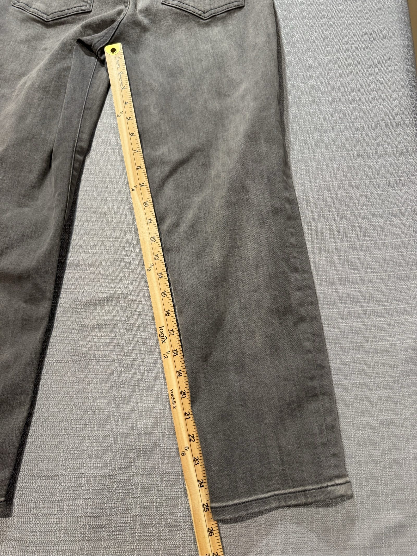 Women’s Express Gray Wash Straight Leg Jeans – 6 Regular image 8