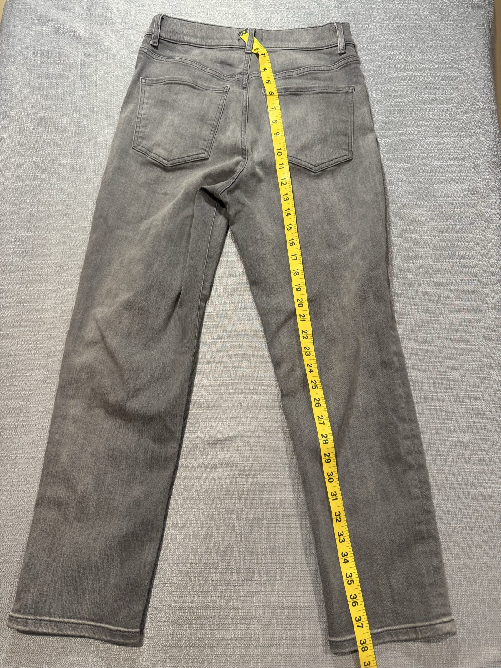 Women’s Express Gray Wash Straight Leg Jeans – 6 Regular image 9