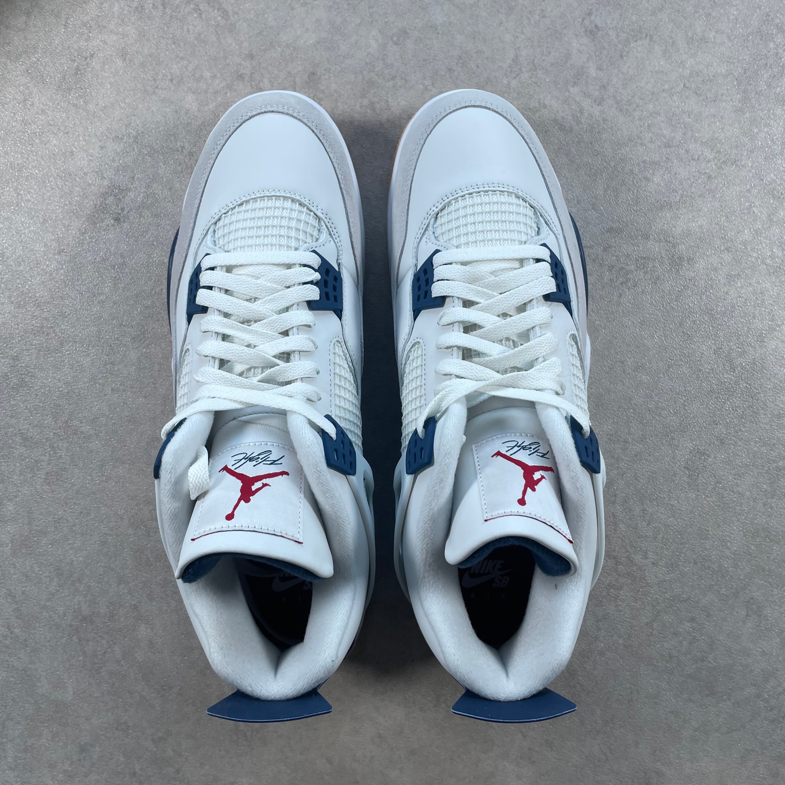 Nike SB x Air Jordan 4 Retro SP "Summit White, Navy" (UK12) image 3