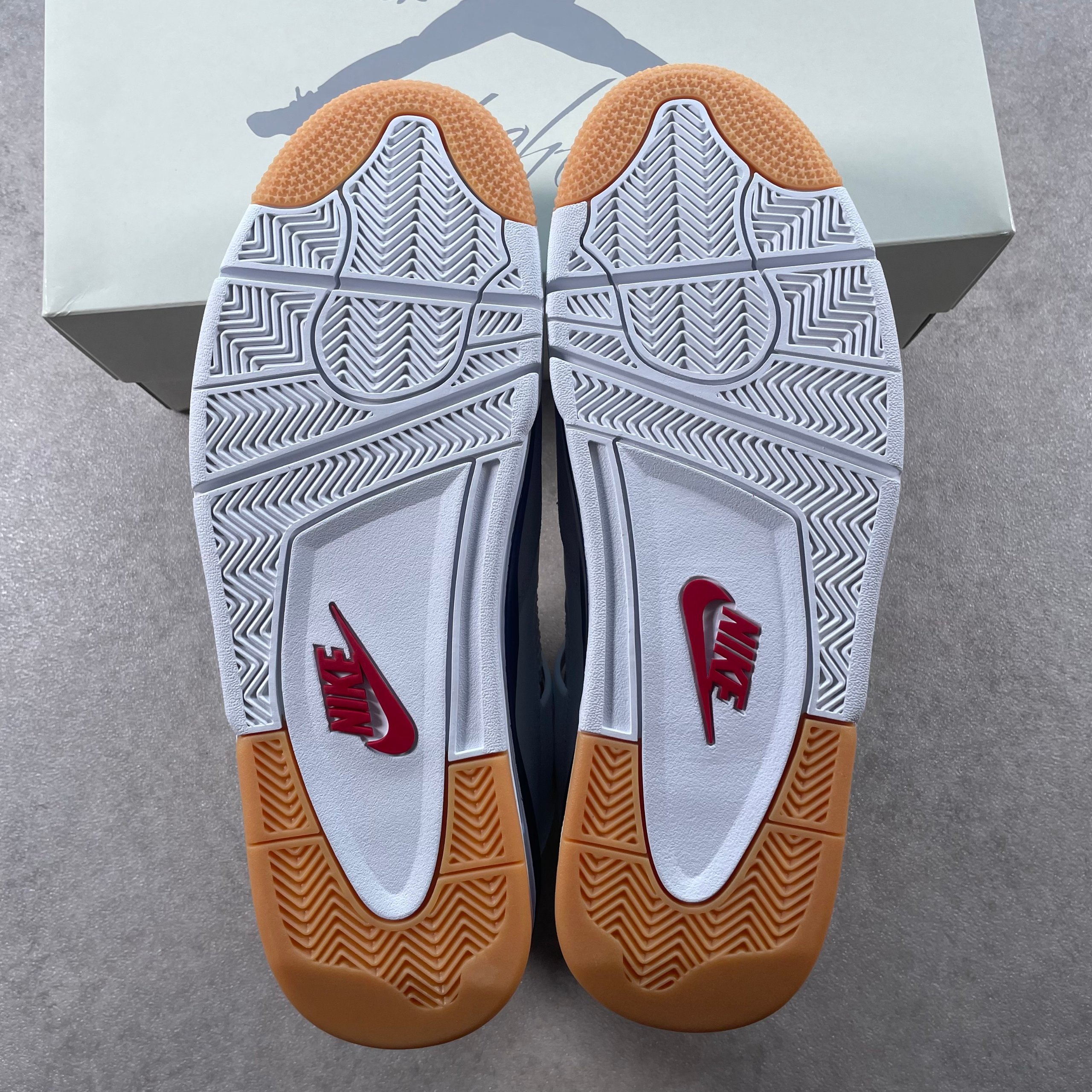 Nike SB x Air Jordan 4 Retro SP "Summit White, Navy" (UK12) image 6