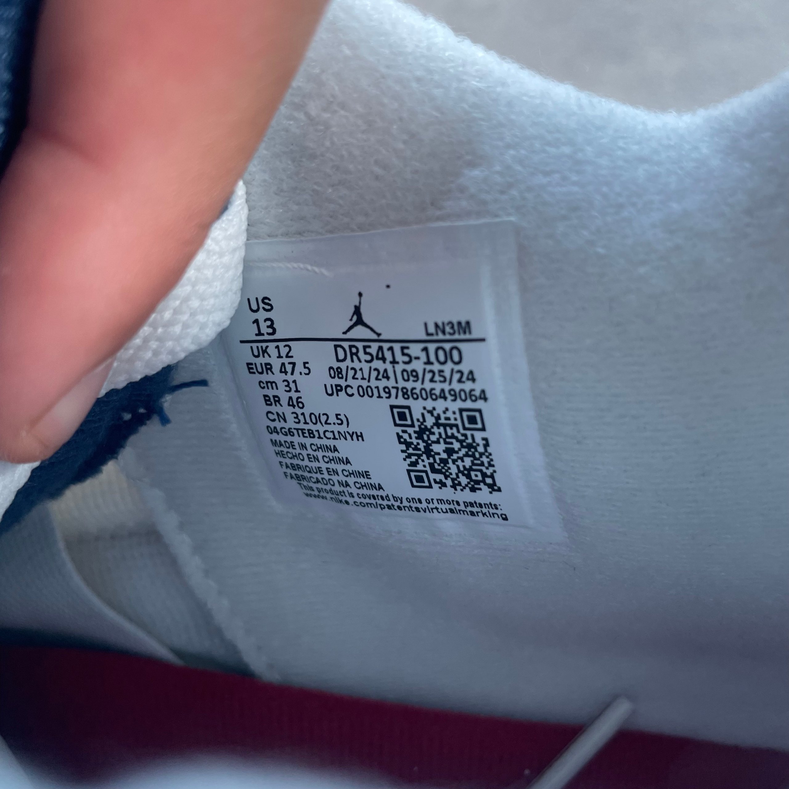 Nike SB x Air Jordan 4 Retro SP "Summit White, Navy" (UK12) image 9