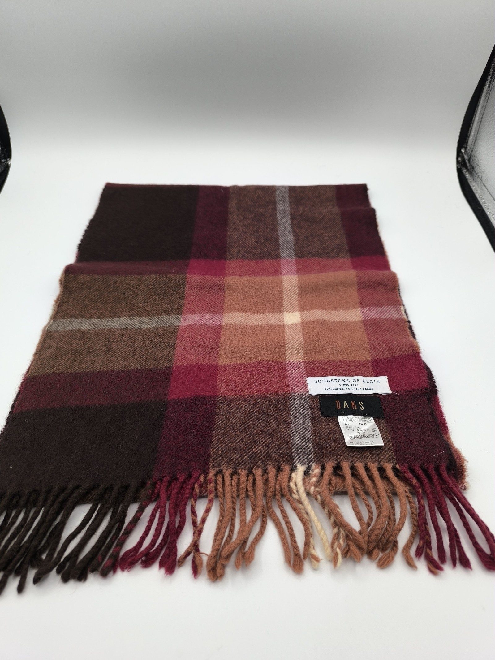 DAKS Women's Multi Colour Cashmere & Merino Wool Scarf