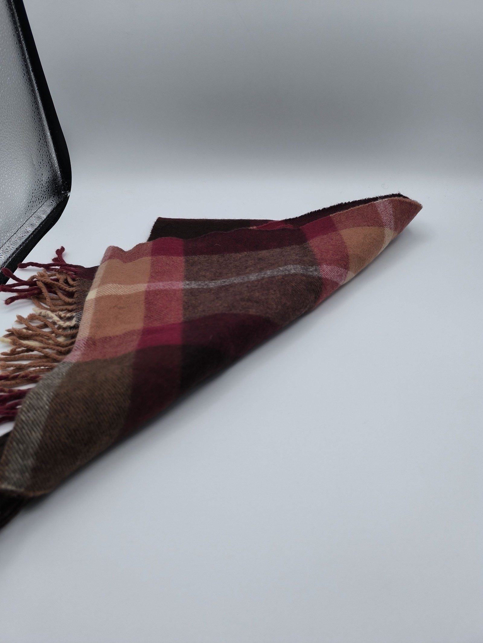 DAKS Women's Multi Colour Cashmere & Merino Wool Scarf image 6