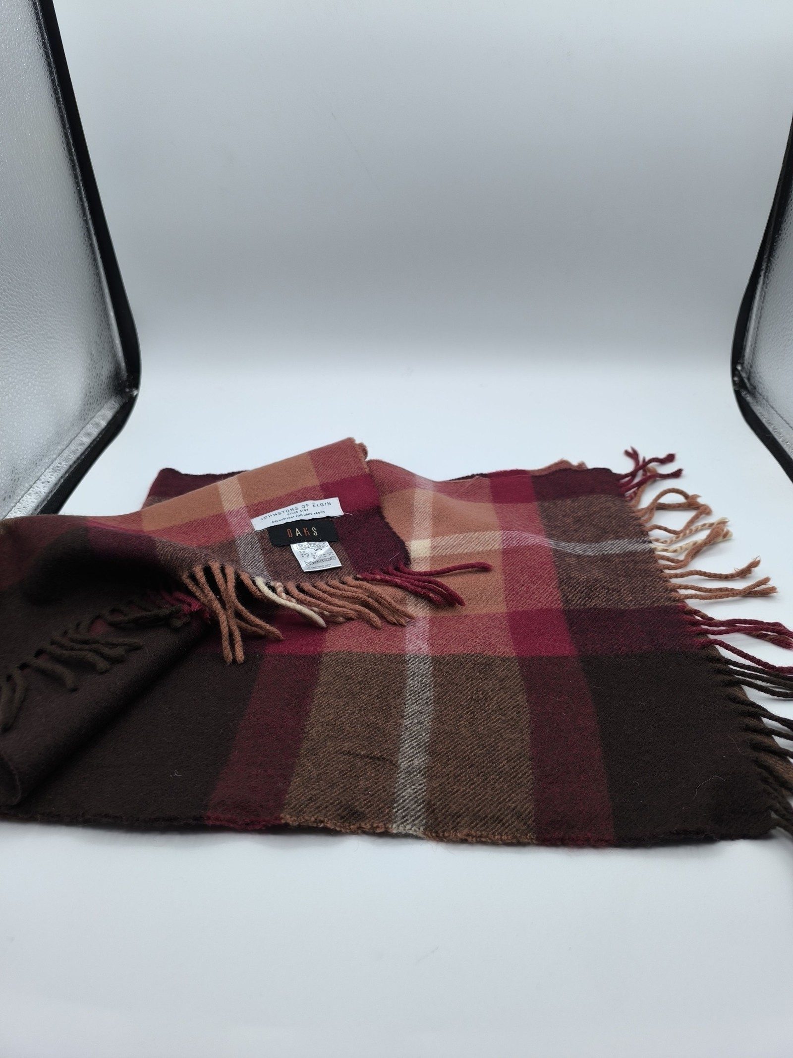 DAKS Women's Multi Colour Cashmere & Merino Wool Scarf image 8