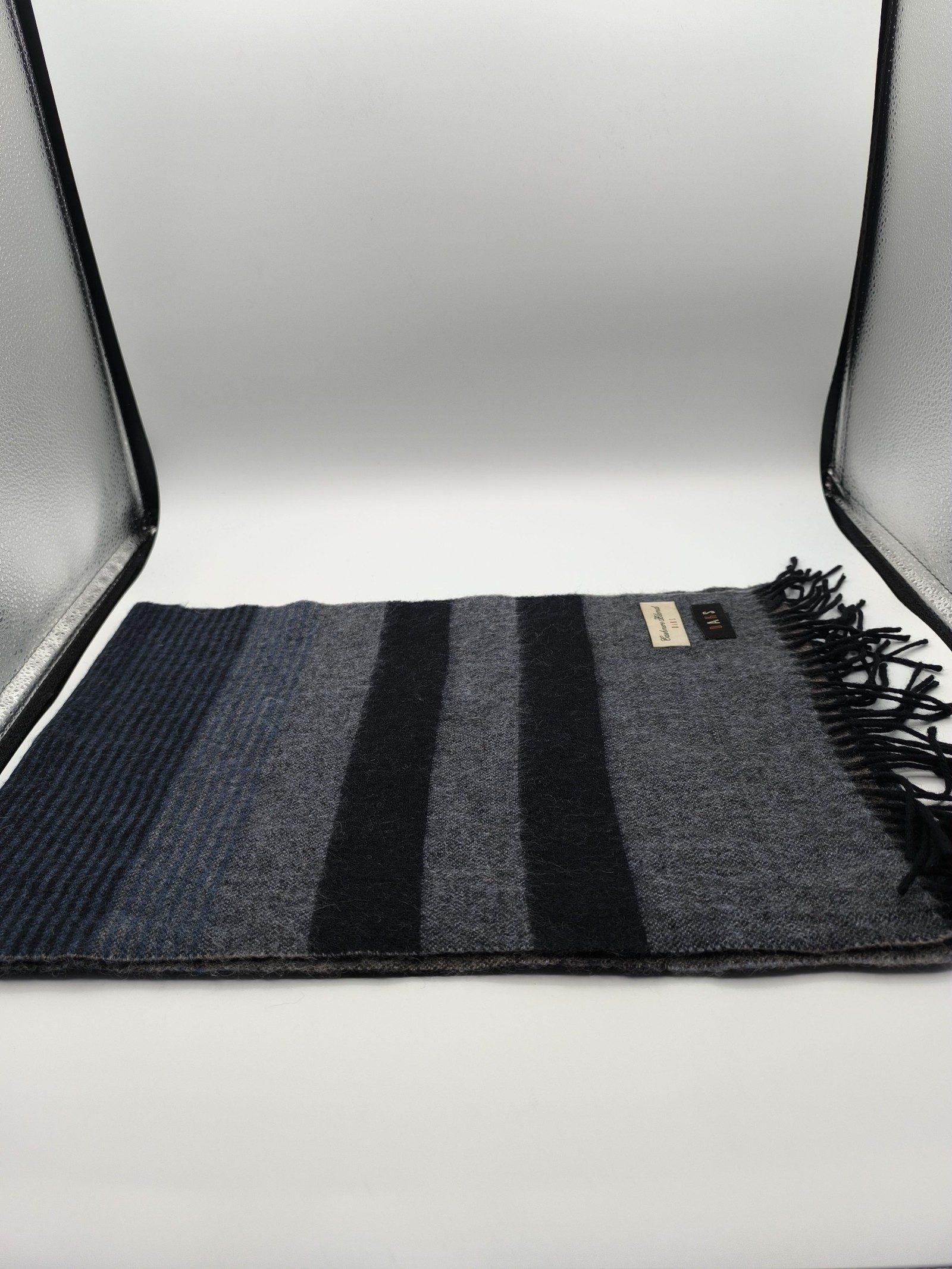 DAKS Men's Grey & Navy Cashmere Blend Striped Scarf image 6