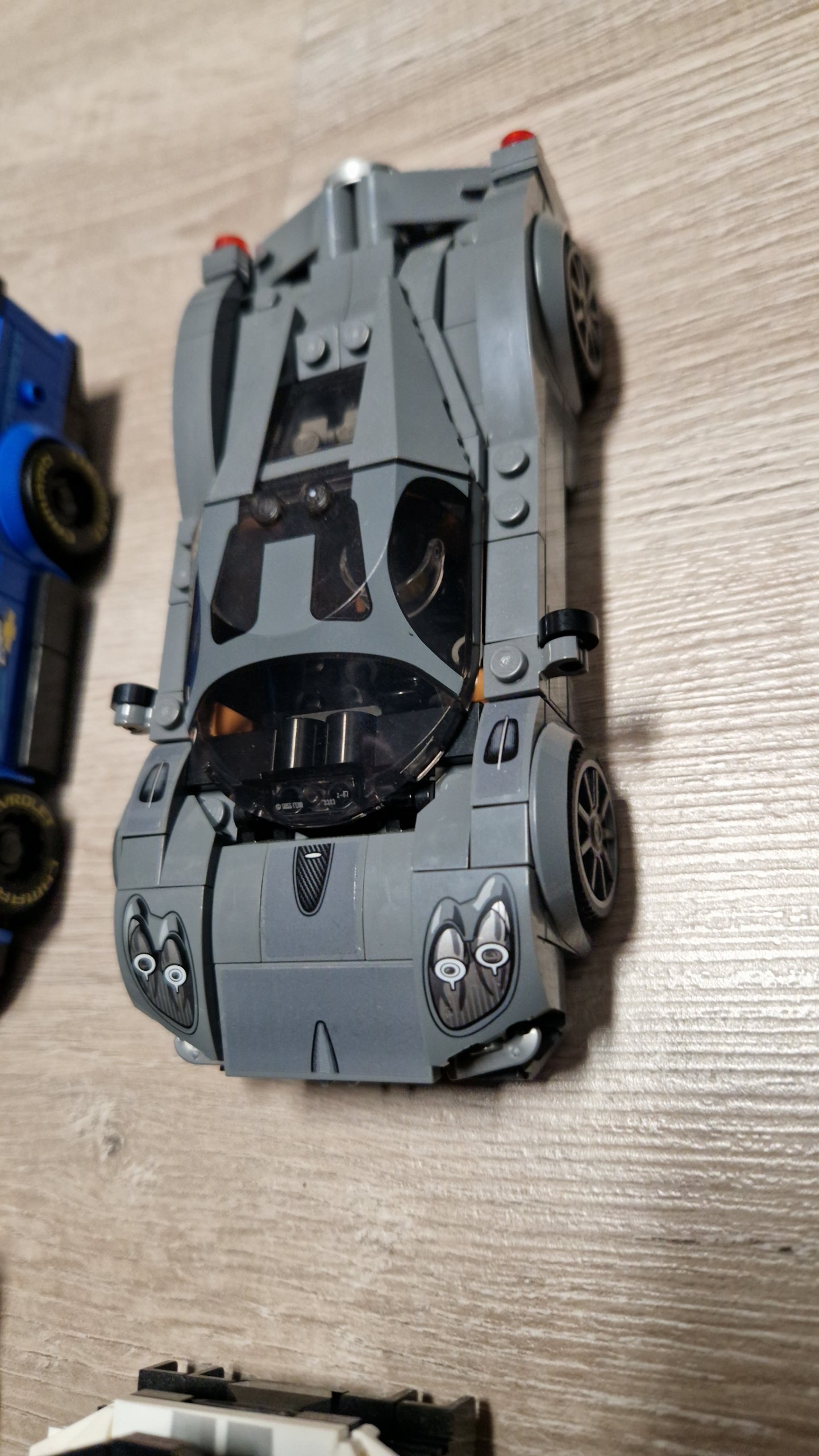 LEGO Speed Champions 76915 Pagani Utopia image 2