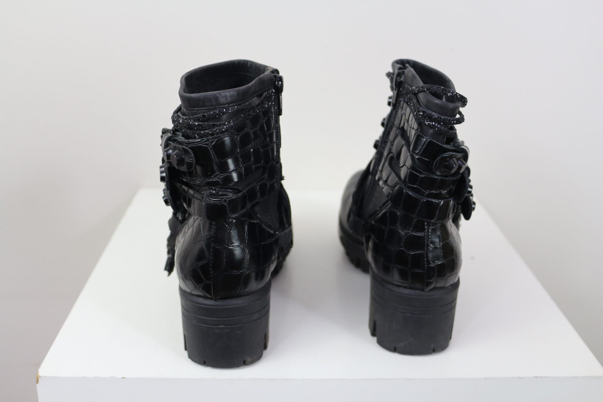 Bottines Mimmu clous et lanières noir taille 39 femme image 5