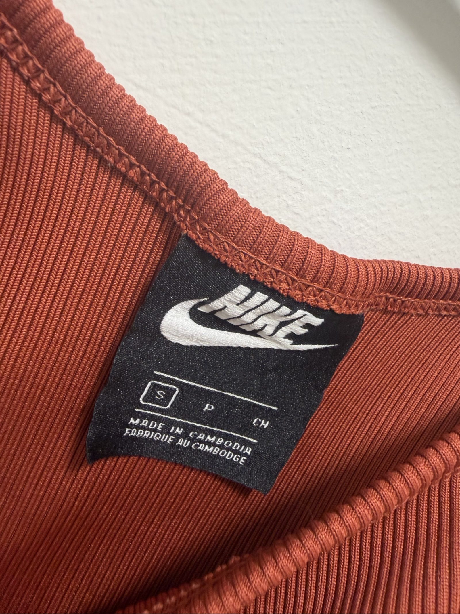Nike Women's Rust Ribbed Crop Cami Small image 2