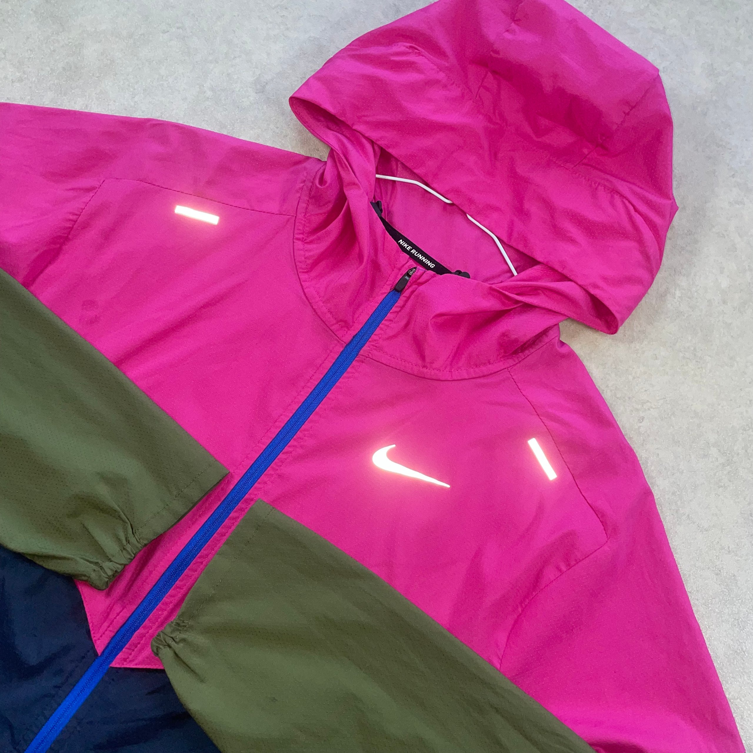 Nike Packable Windbreaker "Pink,Navy,Khaki Green" (Mens Size Small) image 2