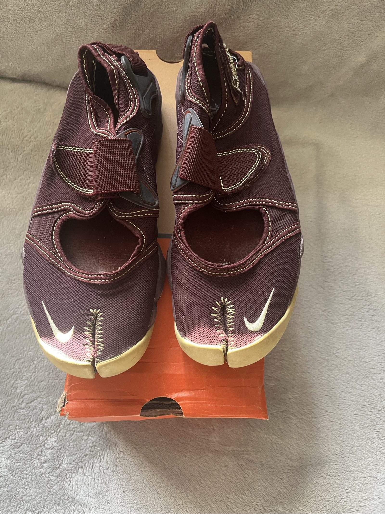 Nike Women's Red Mahogany & Mint Ice Air Rift B Split Toe Trainers UK 4.5