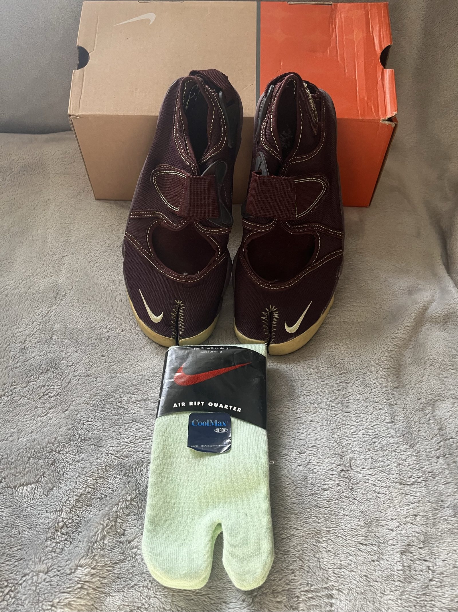 Nike Women's Red Mahogany & Mint Ice Air Rift B Split Toe Trainers UK 4.5 image 6