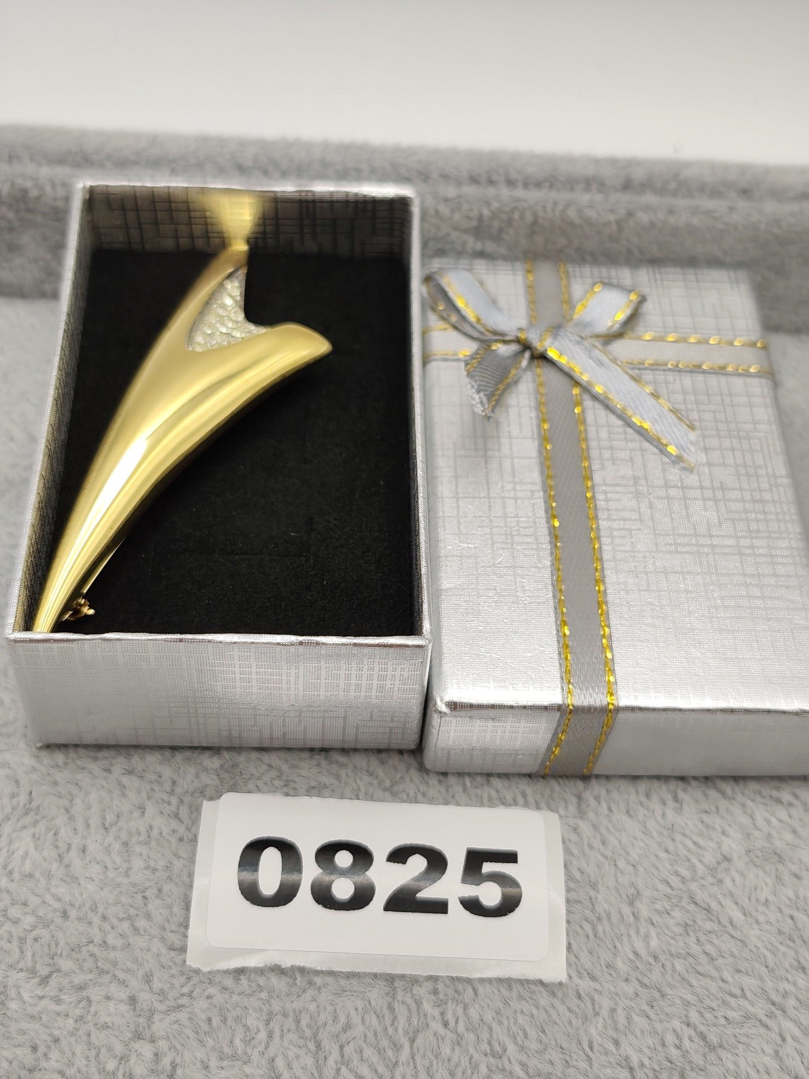 Gold Tone Clear Crystal Brooch Pin