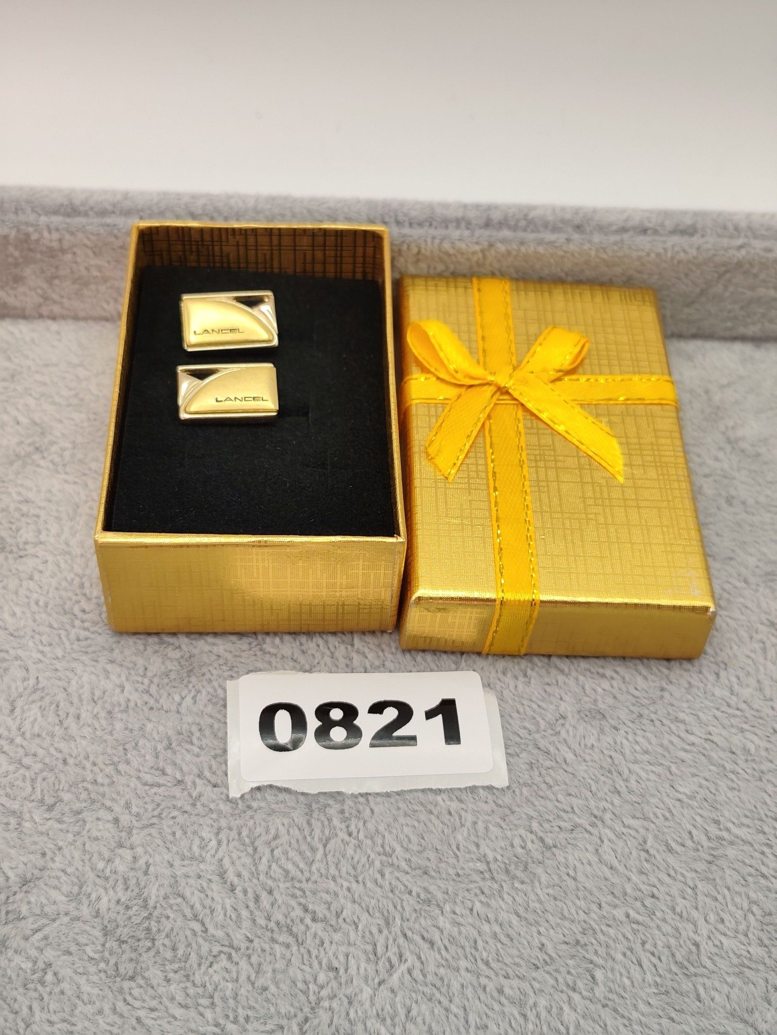 Lancel Gold Tone Men’s Cufflinks Rectangular Set