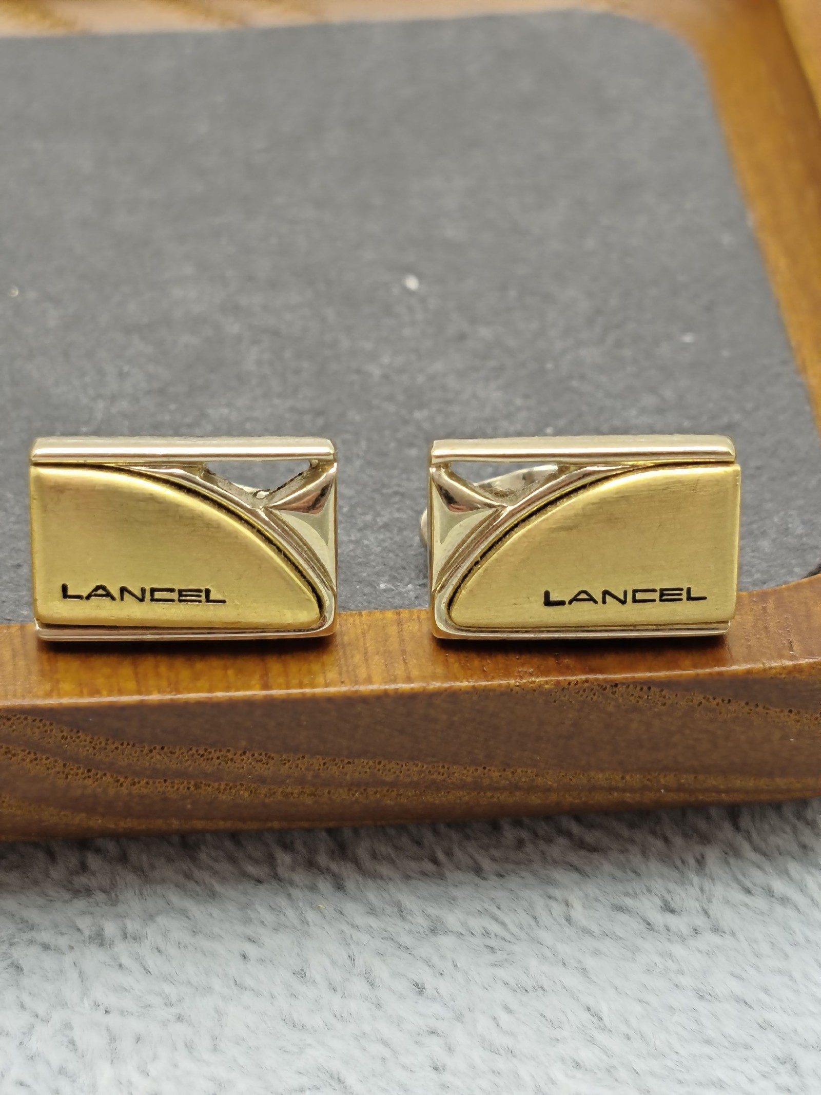 Lancel Gold Tone Men’s Cufflinks Rectangular Set image 3