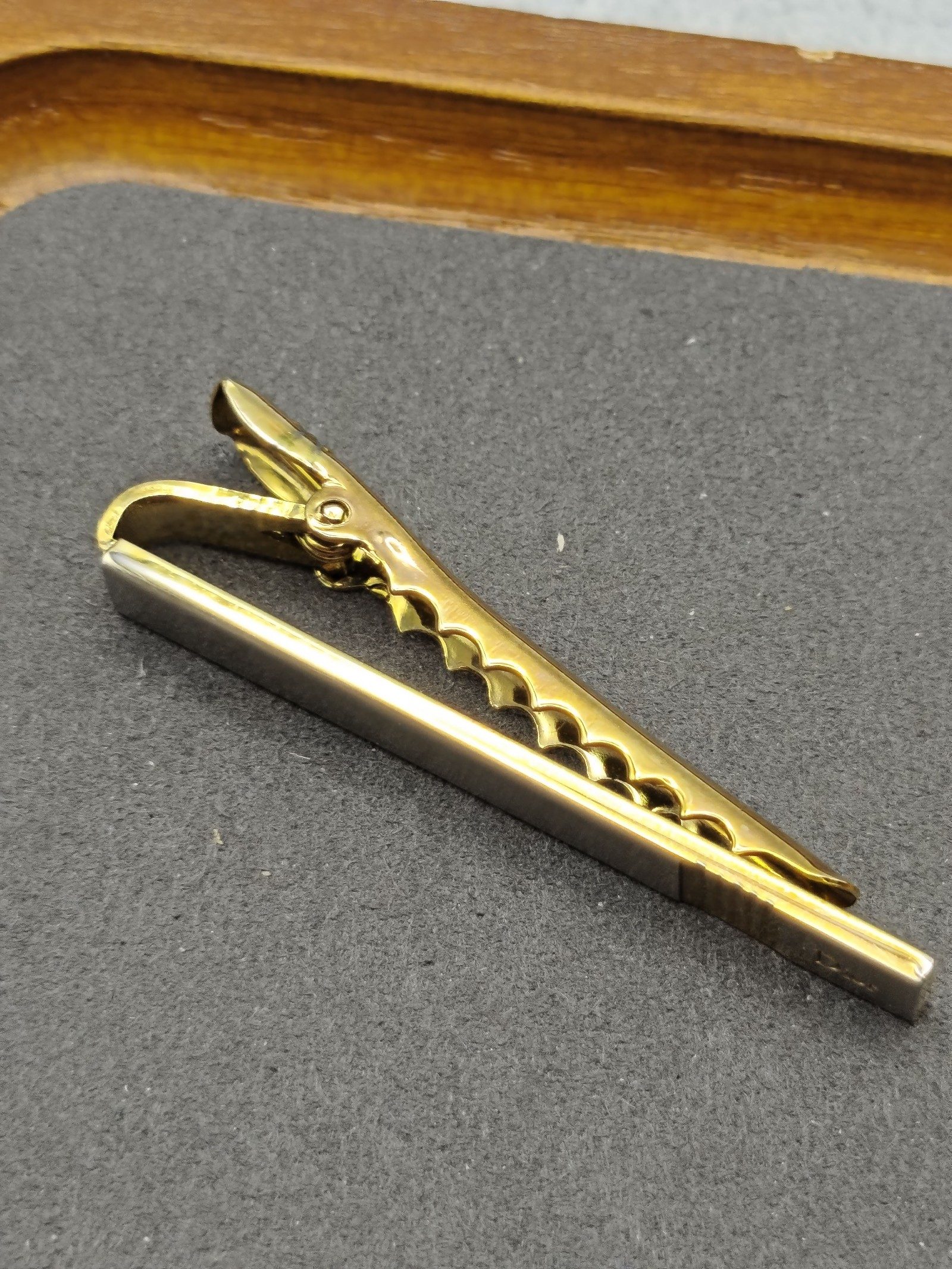 Dior Gold Tone Tie Clip image 7