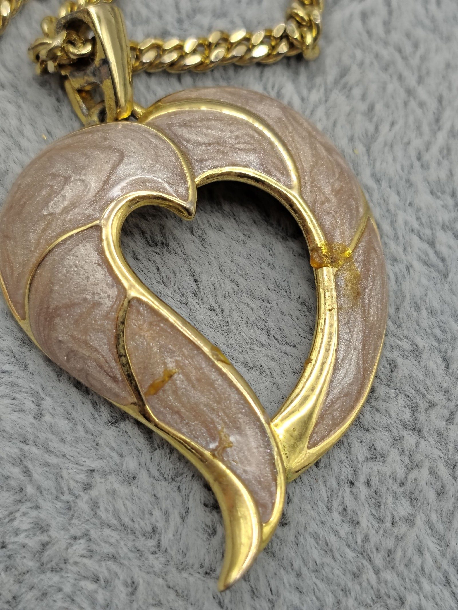 C'est Bien Gold & Beige Heart Pendant Necklace image 8