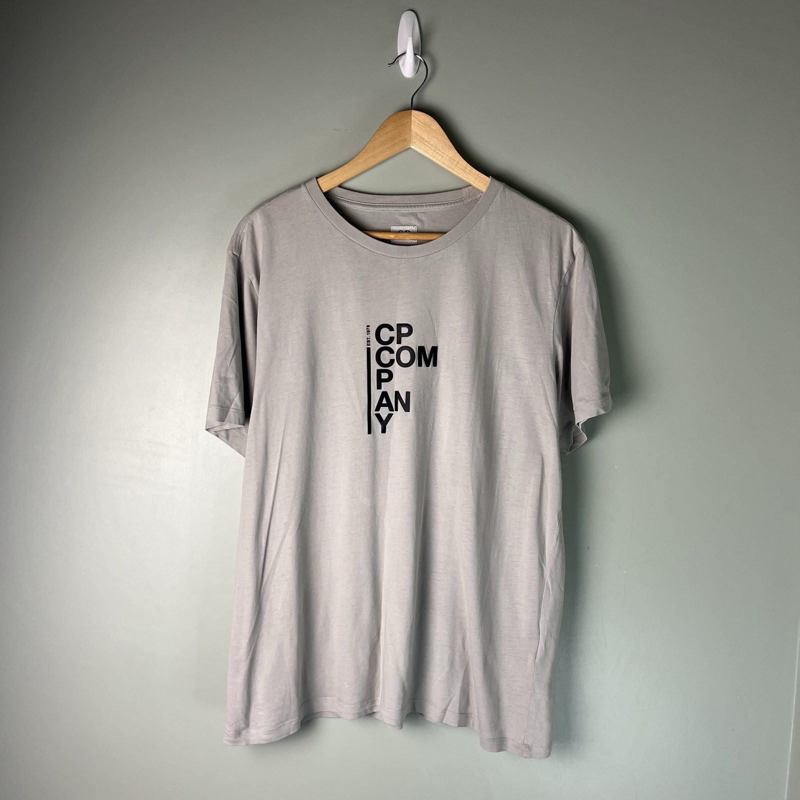 C.P. Company Men's Charcoal Grey Spell out Logo T-Shirt