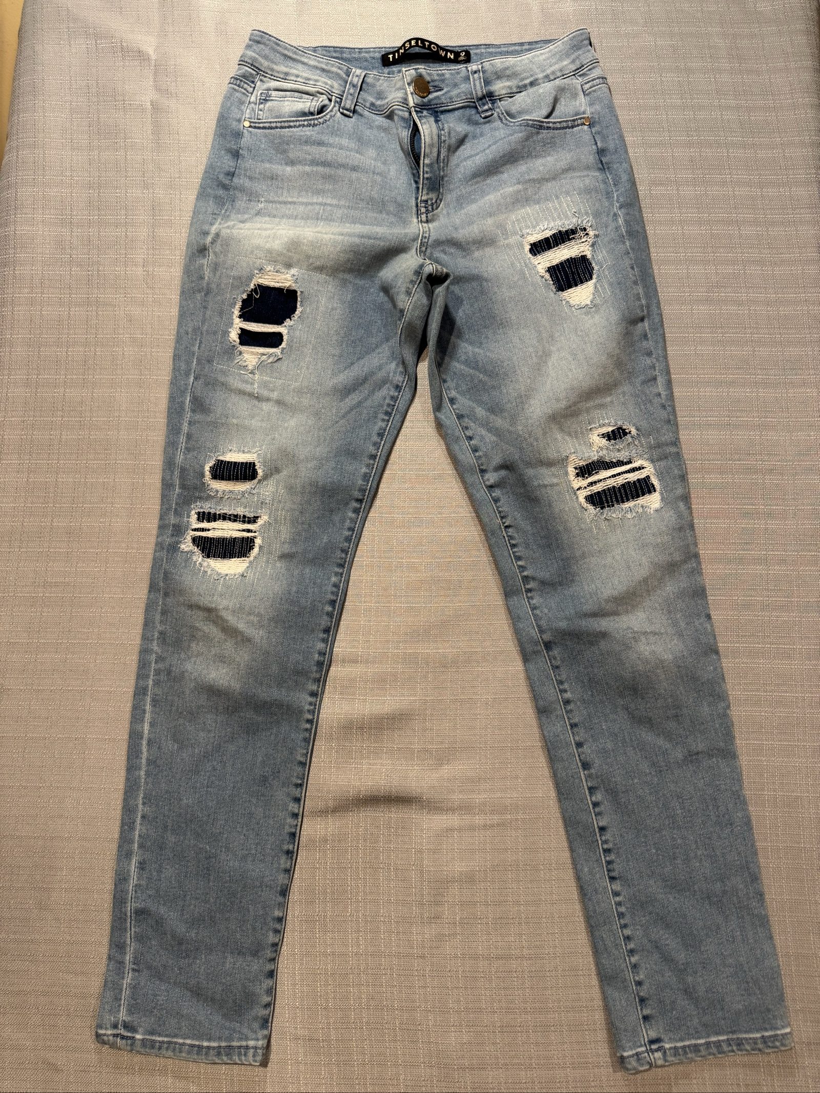 Women’s Tinseltown Distressed Ripped Skinny Jeans – Light Wash – 9