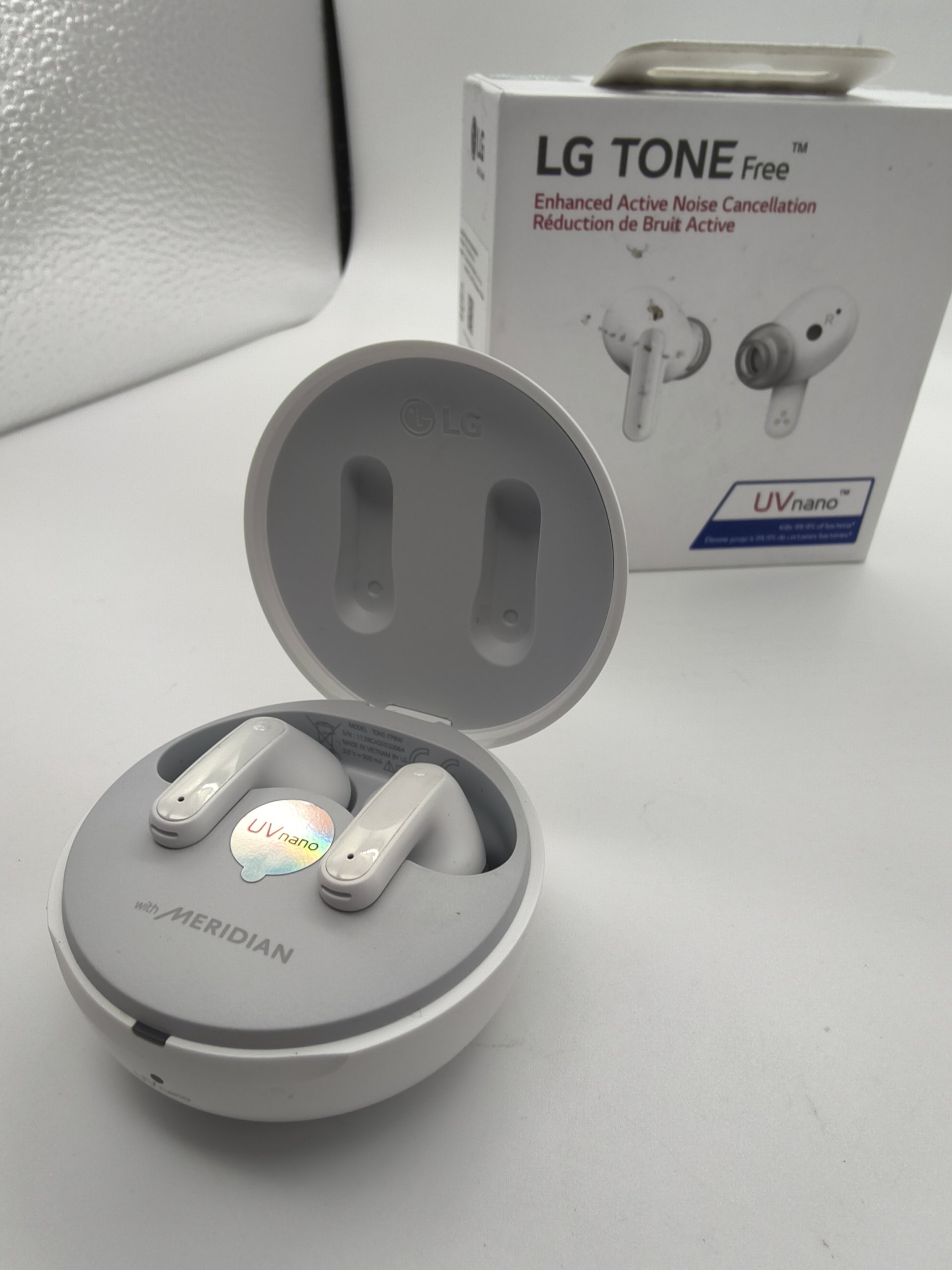 Cuffie LG Tone FP8W True Wireless Auricolari Bluetooth UV nano