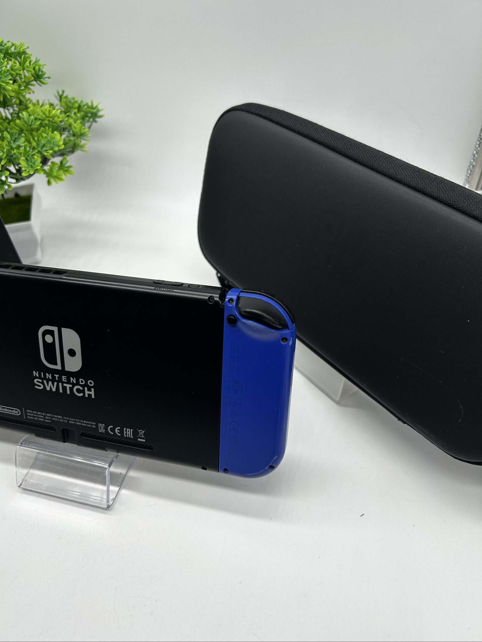 Nintendo Switch Blu/Rossa + SD 128GB + Custodia – Completa – Ottime Condizioni image 9
