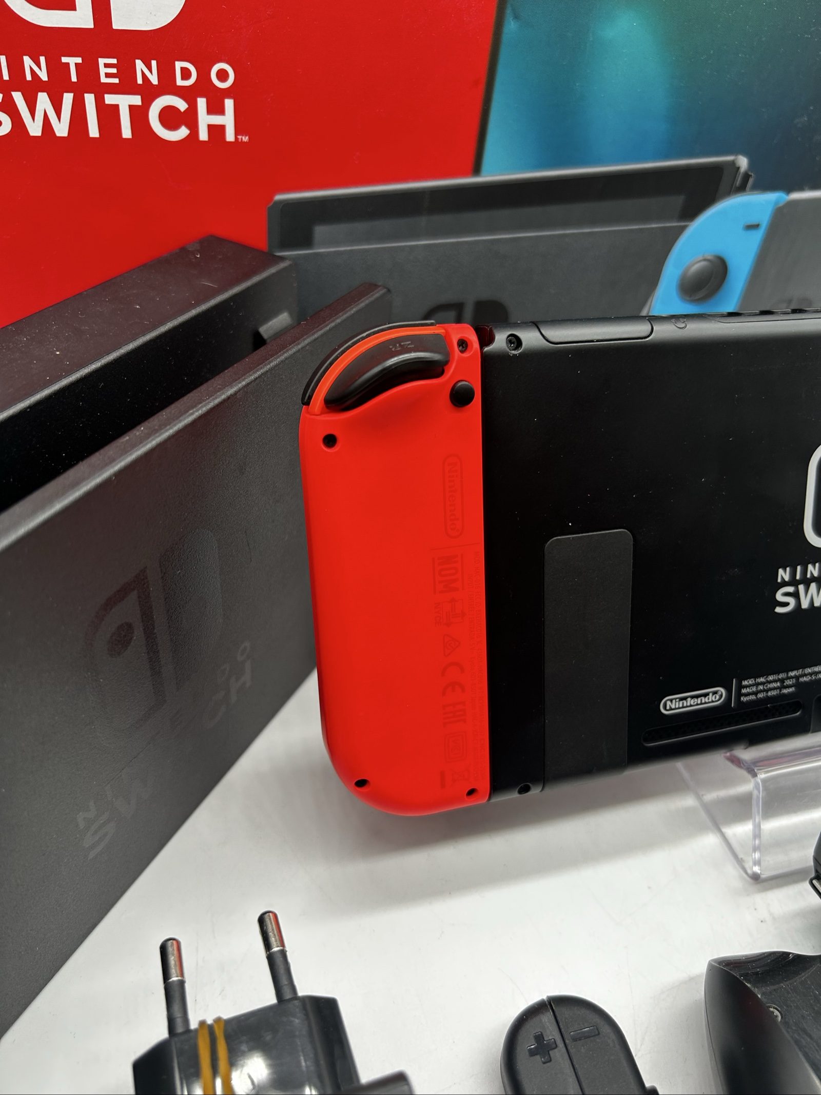 Nintendo Switch V2 Blu/Rossa + Scatola + Accessori Originali – Ottime Condizioni image 8