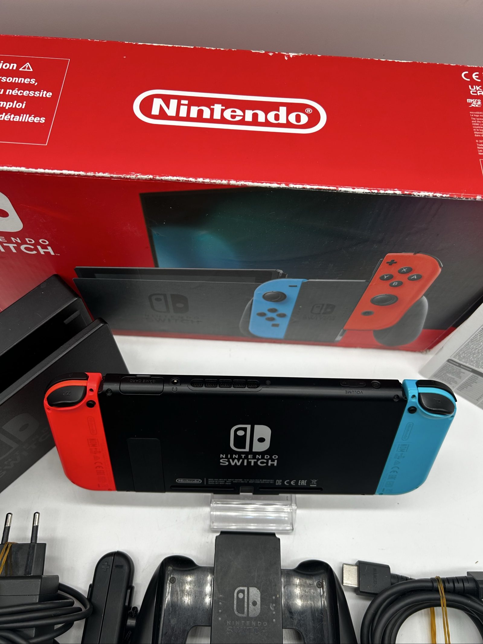 Nintendo Switch V2 Blu/Rossa + Scatola + Accessori Originali – Ottime Condizioni image 9