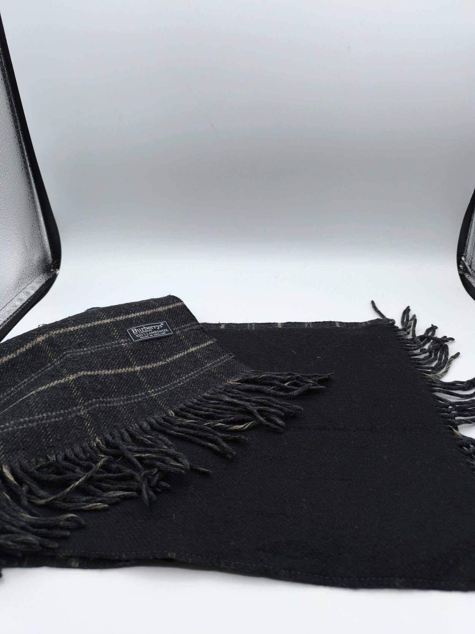 Burberry Black & Beige Lambswool Scarf Made in England image 7