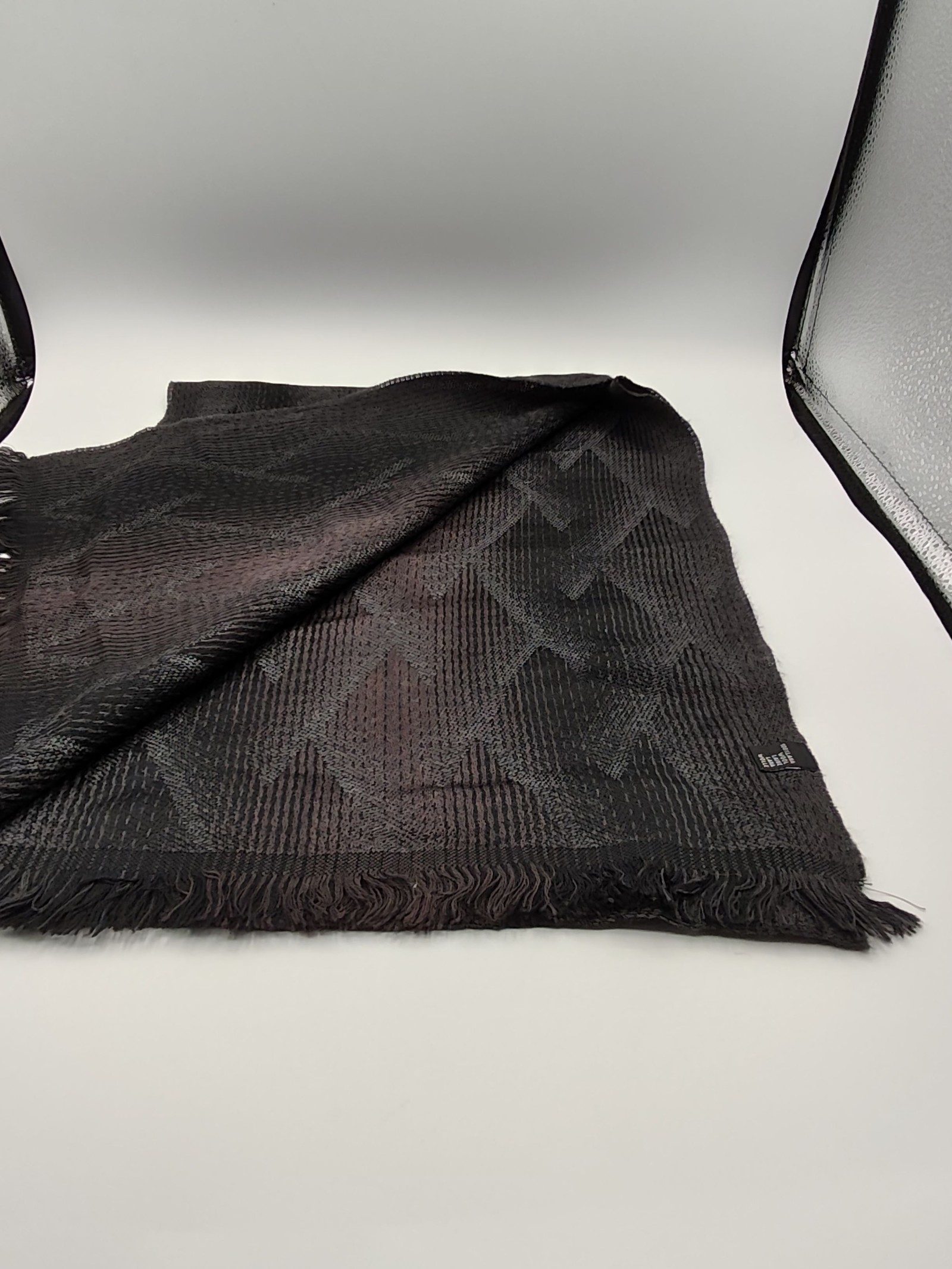 DAKS Black & Grey Wool Scarf Unisex image 4