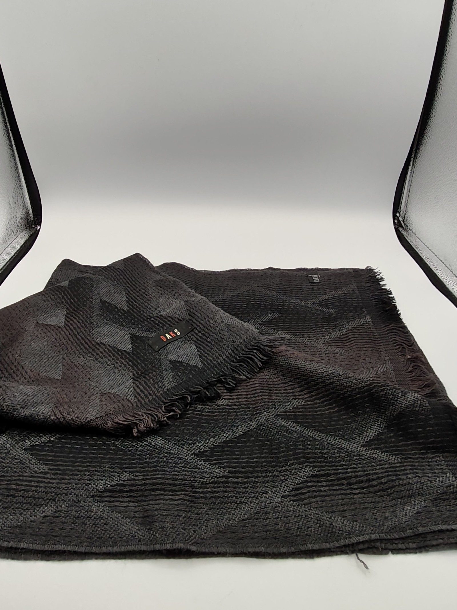 DAKS Black & Grey Wool Scarf Unisex image 8