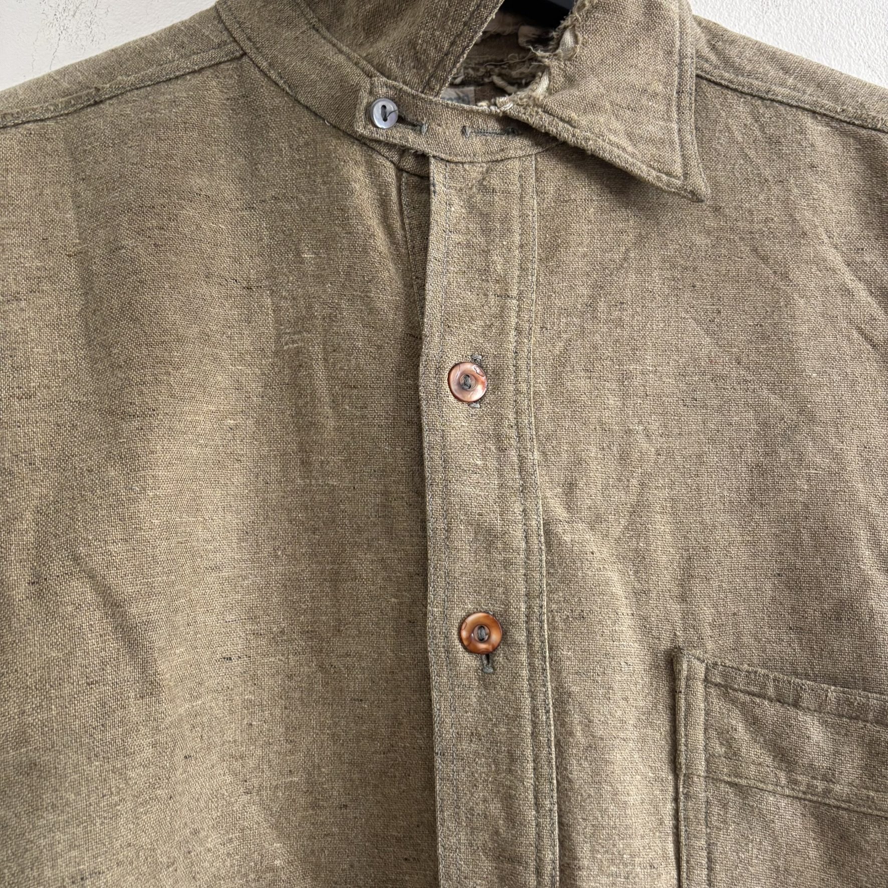 Vintage 1930s 40s Selecto Pullover Work Shirt Distressed Olive Green Placket image 2