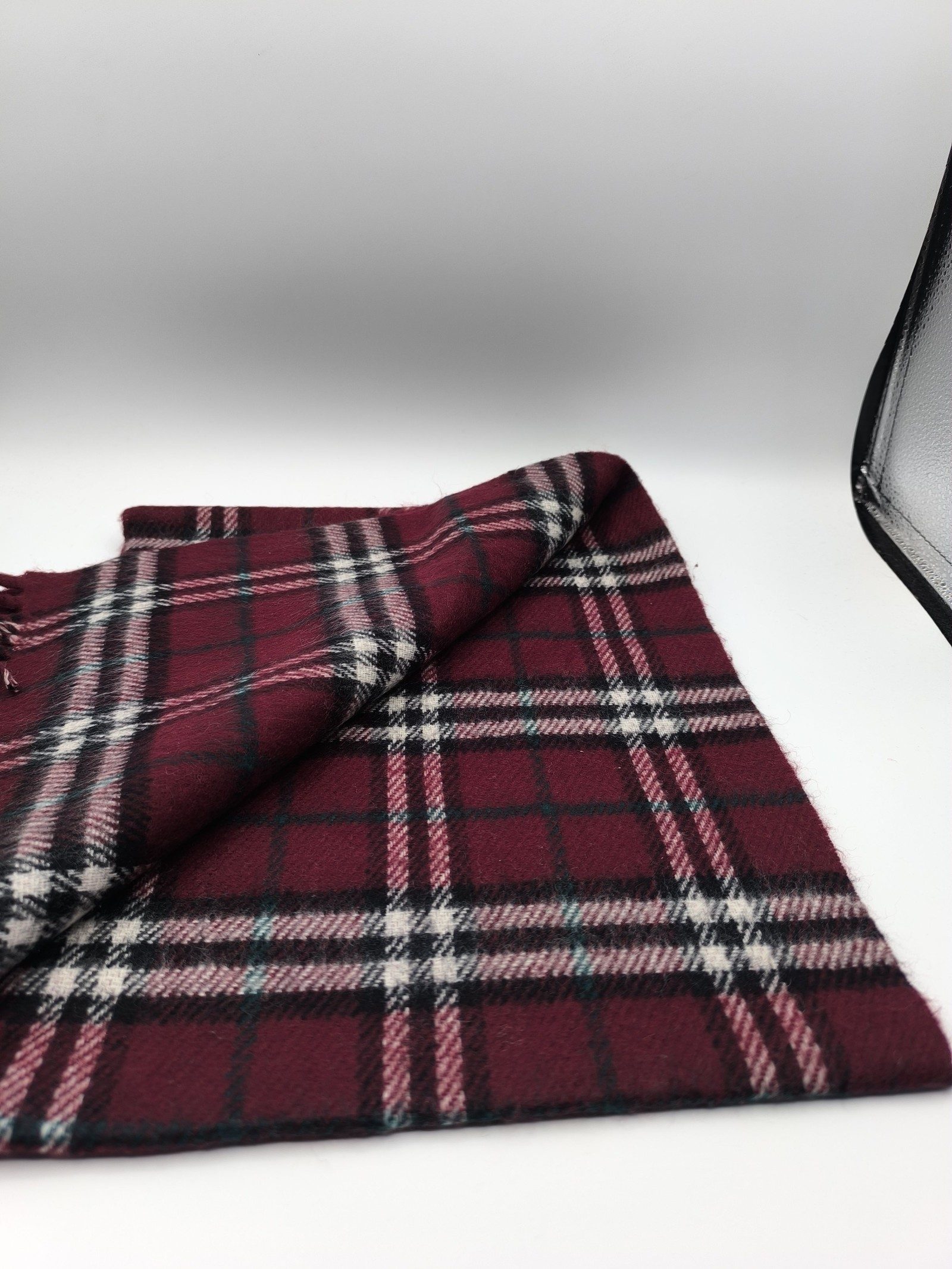 Burberry Women's Red & Pink Check Lambswool Scarf image 4