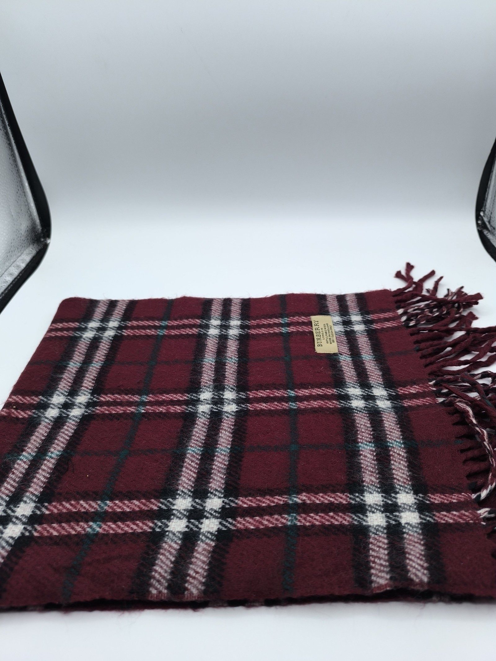 Burberry Women's Red & Pink Check Lambswool Scarf image 6