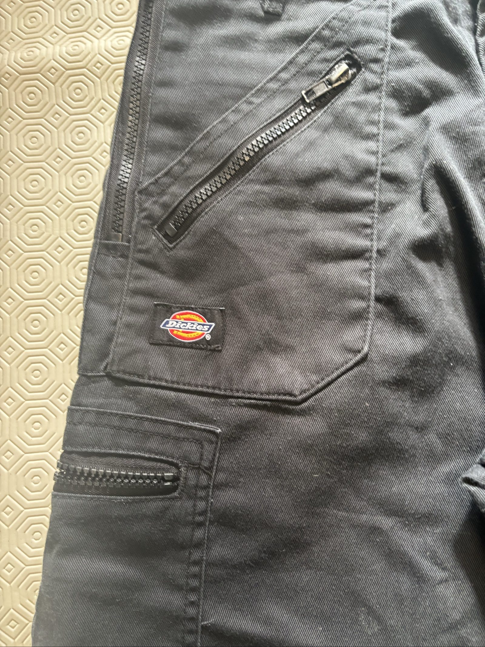 Dickies Black Work Trousers UK 30s Zipper Pockets image 3