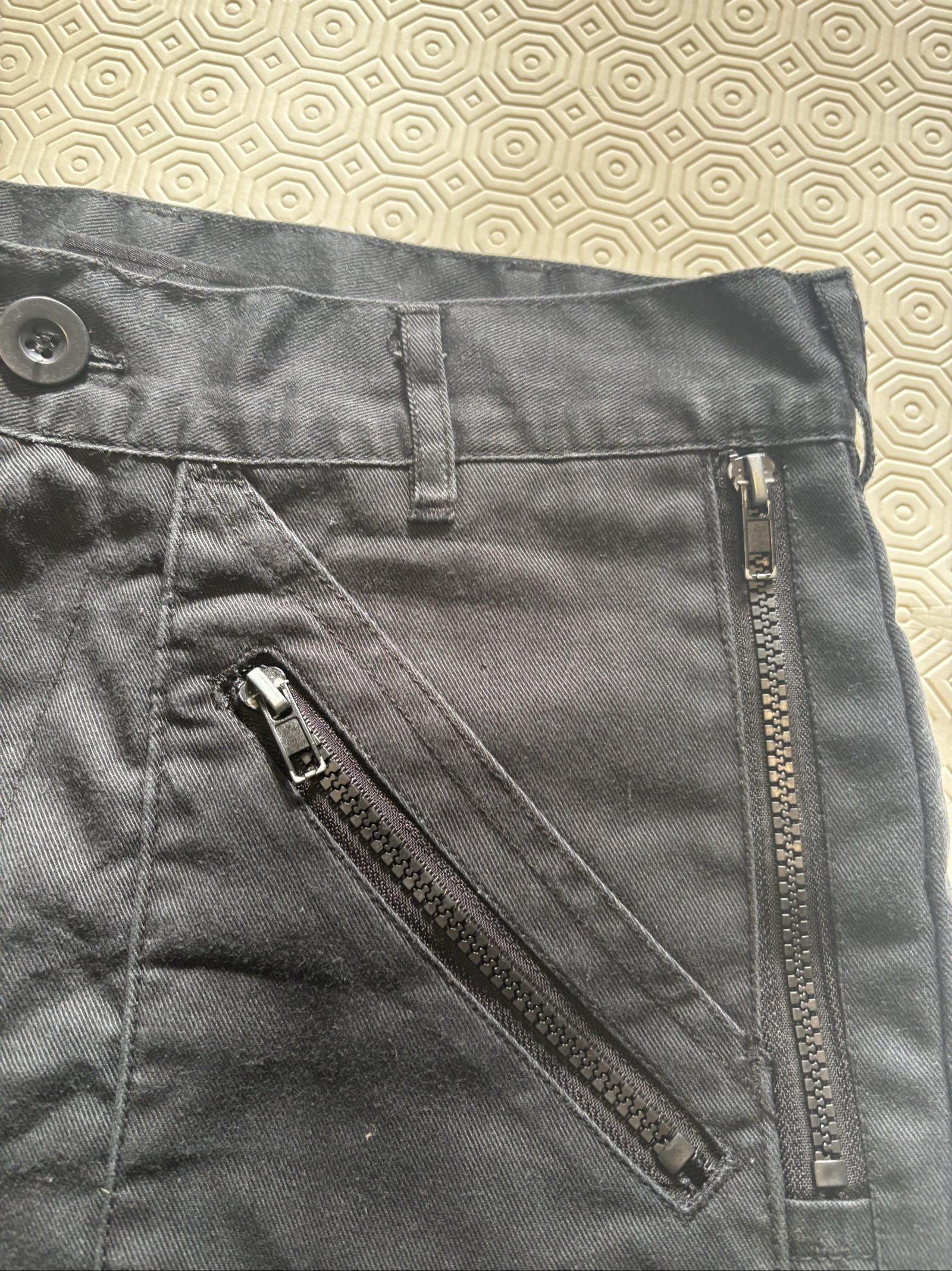 Dickies Black Work Trousers UK 30s Zipper Pockets image 4