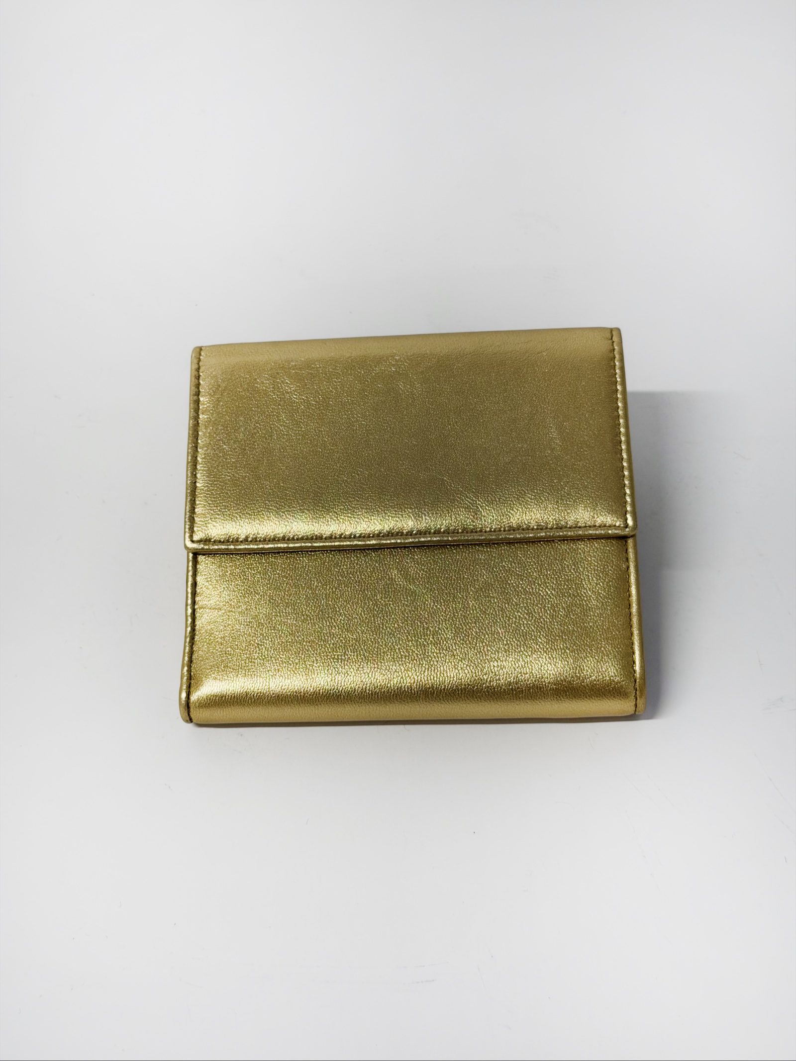 Vintage Gucci Tiger Wallet — Gold Metallic Leather, Gold-Tone Hardware image 3
