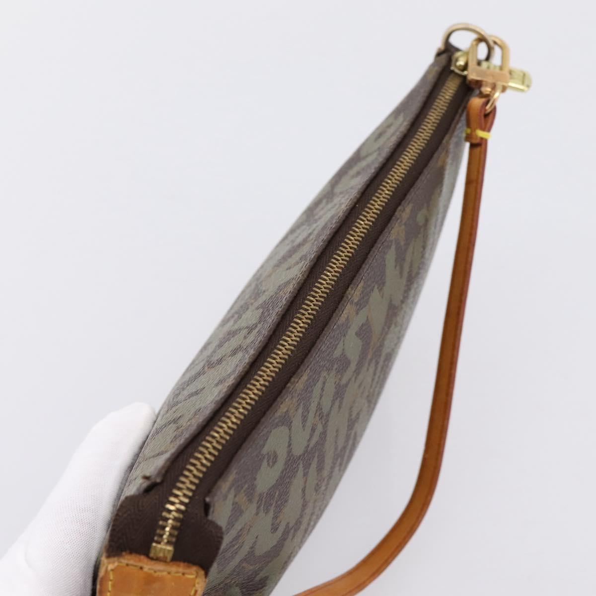 LOUIS VUITTON Monogram Graffiti Pochette Pouch Khaki M92191 LV Auth 206399A image 6