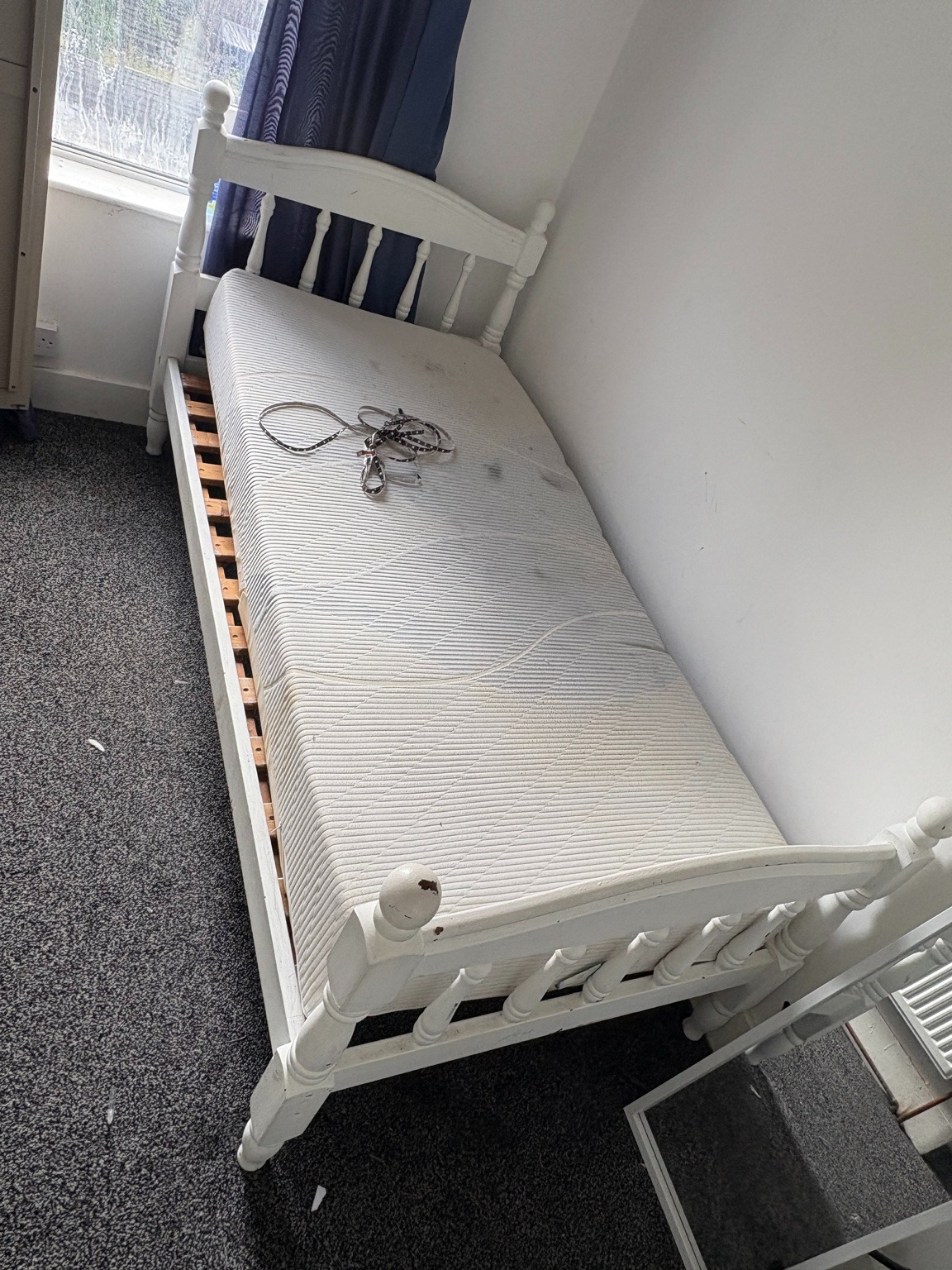 FREE Single and Small Double Beds image 3