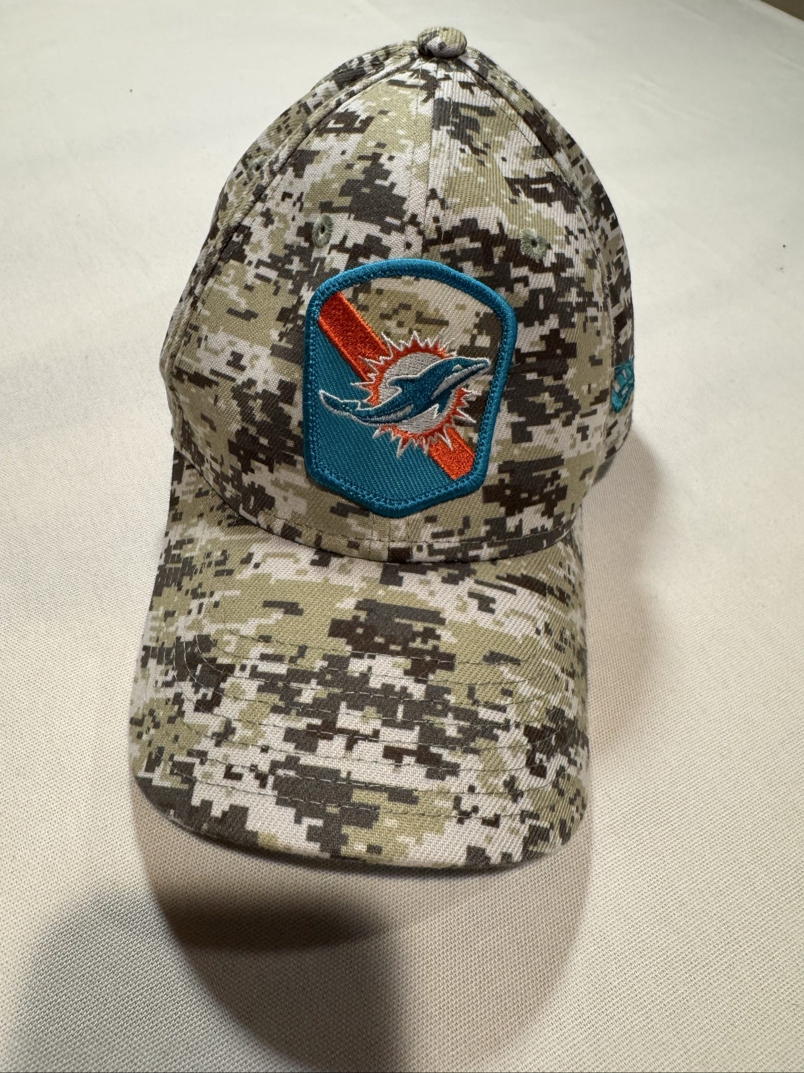 New Era Unisex Camo NFL Miami Dolphins Cap Small/Medium