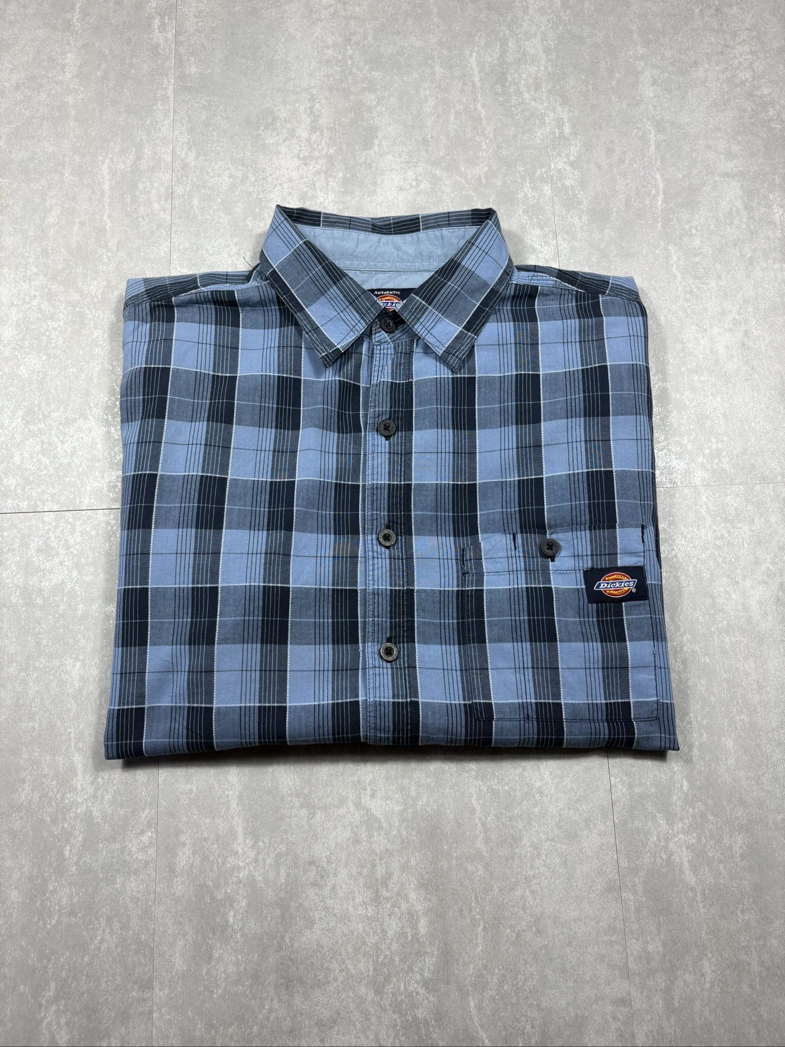 Dickies Men Blue & Black Checkered Short Sleeve Shirt Large