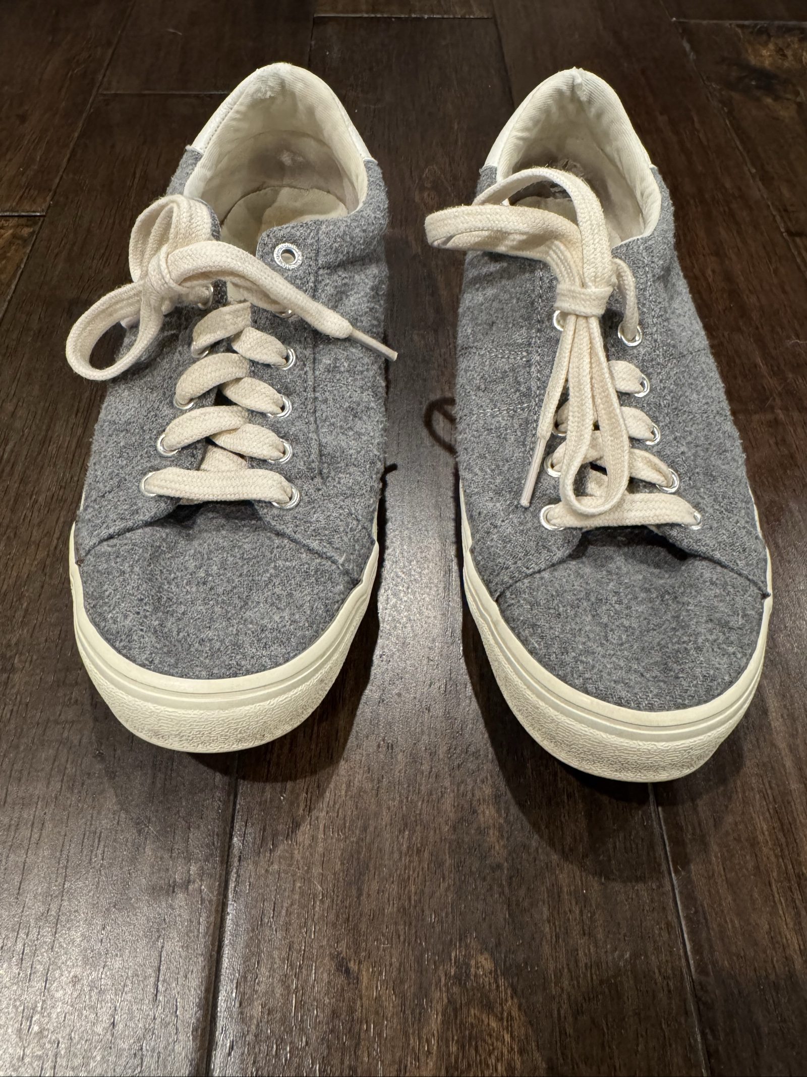 Women's Old Navy Casual Sneakers – Gray Cream - Size 6