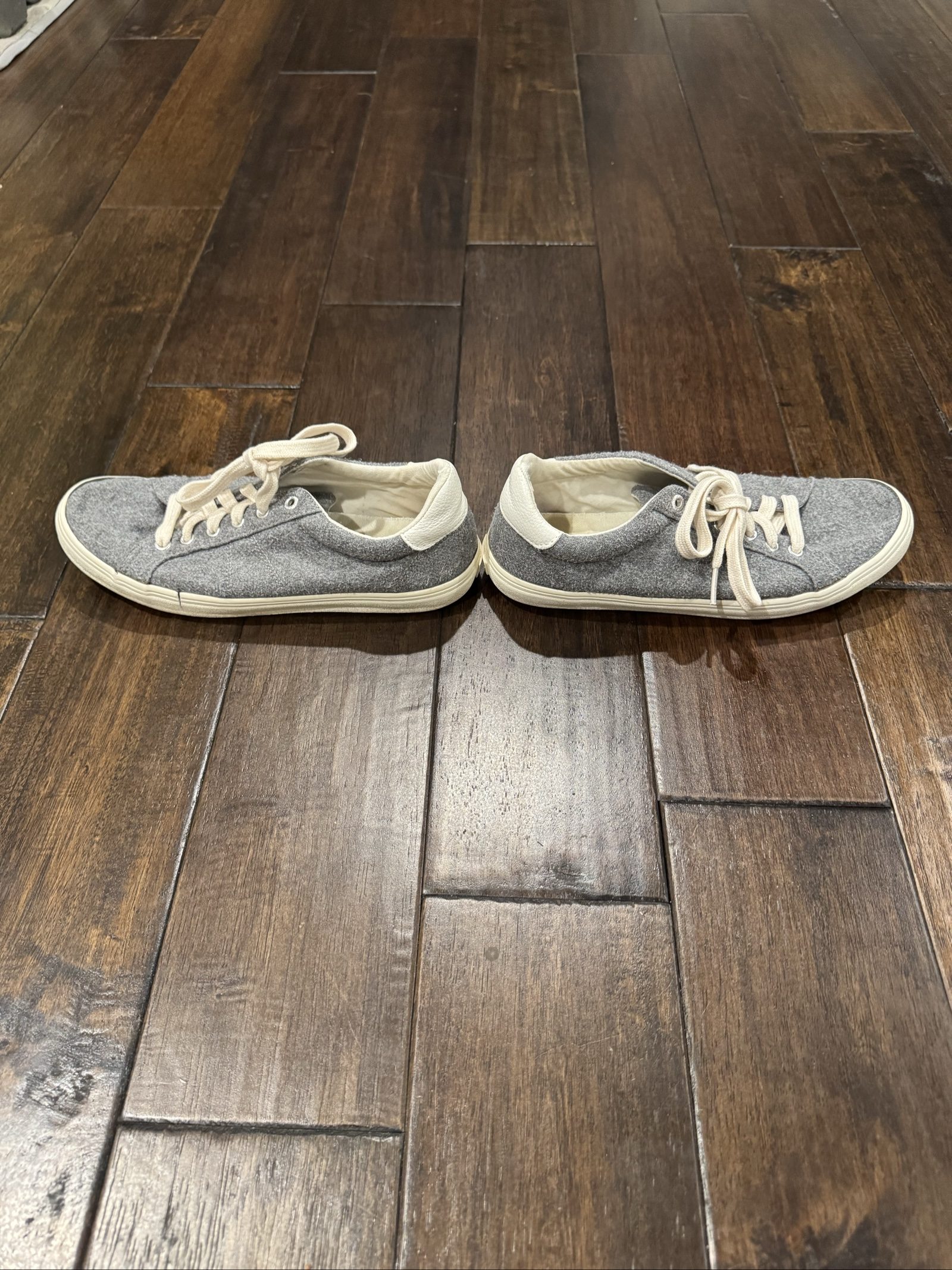Women's Old Navy Casual Sneakers – Gray Cream - Size 6 image 3