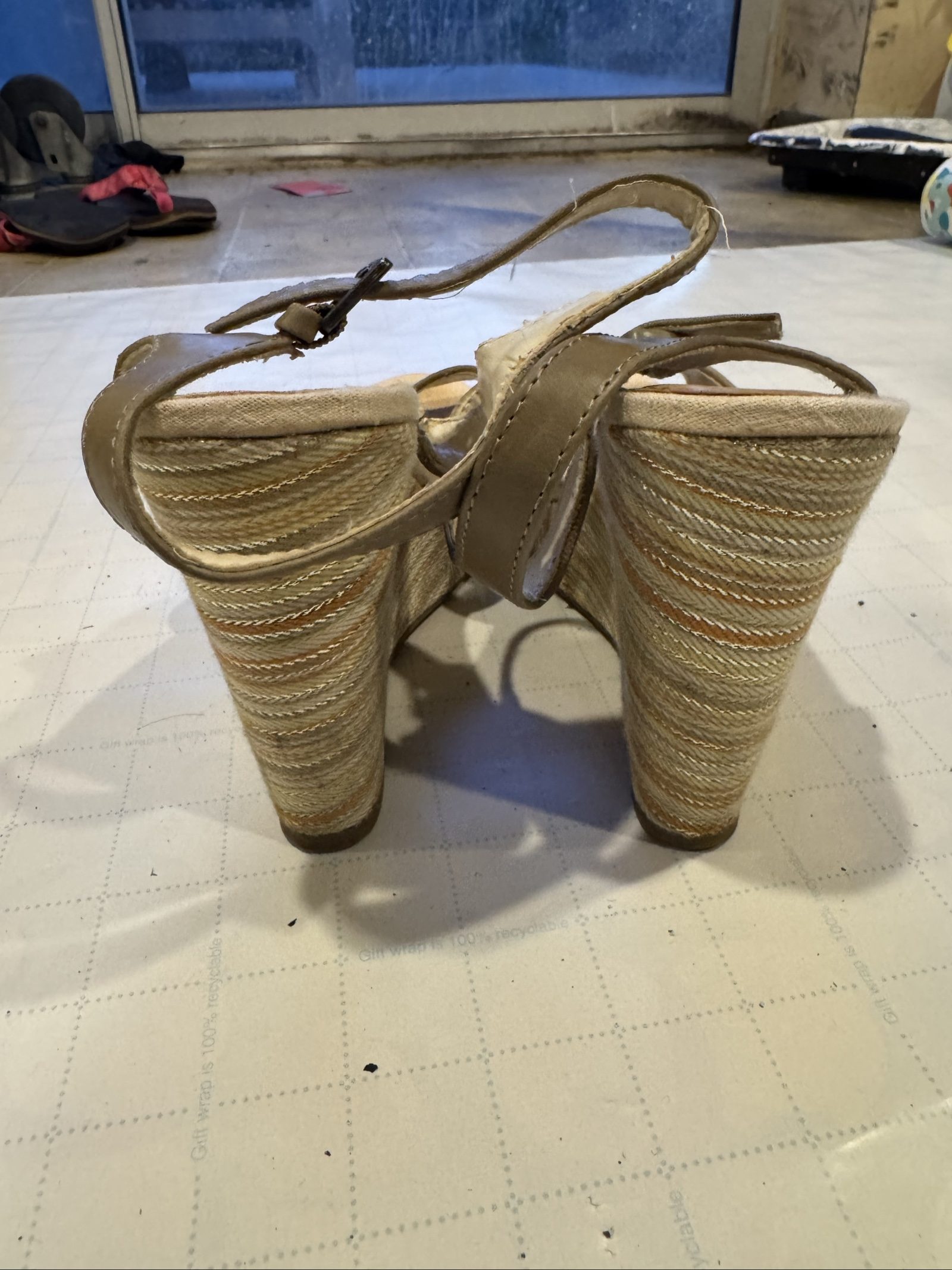 DRAFT READY Women’s Lauren Conrad Wedge Heel Sandal – Brown – Size 7 Med image 3