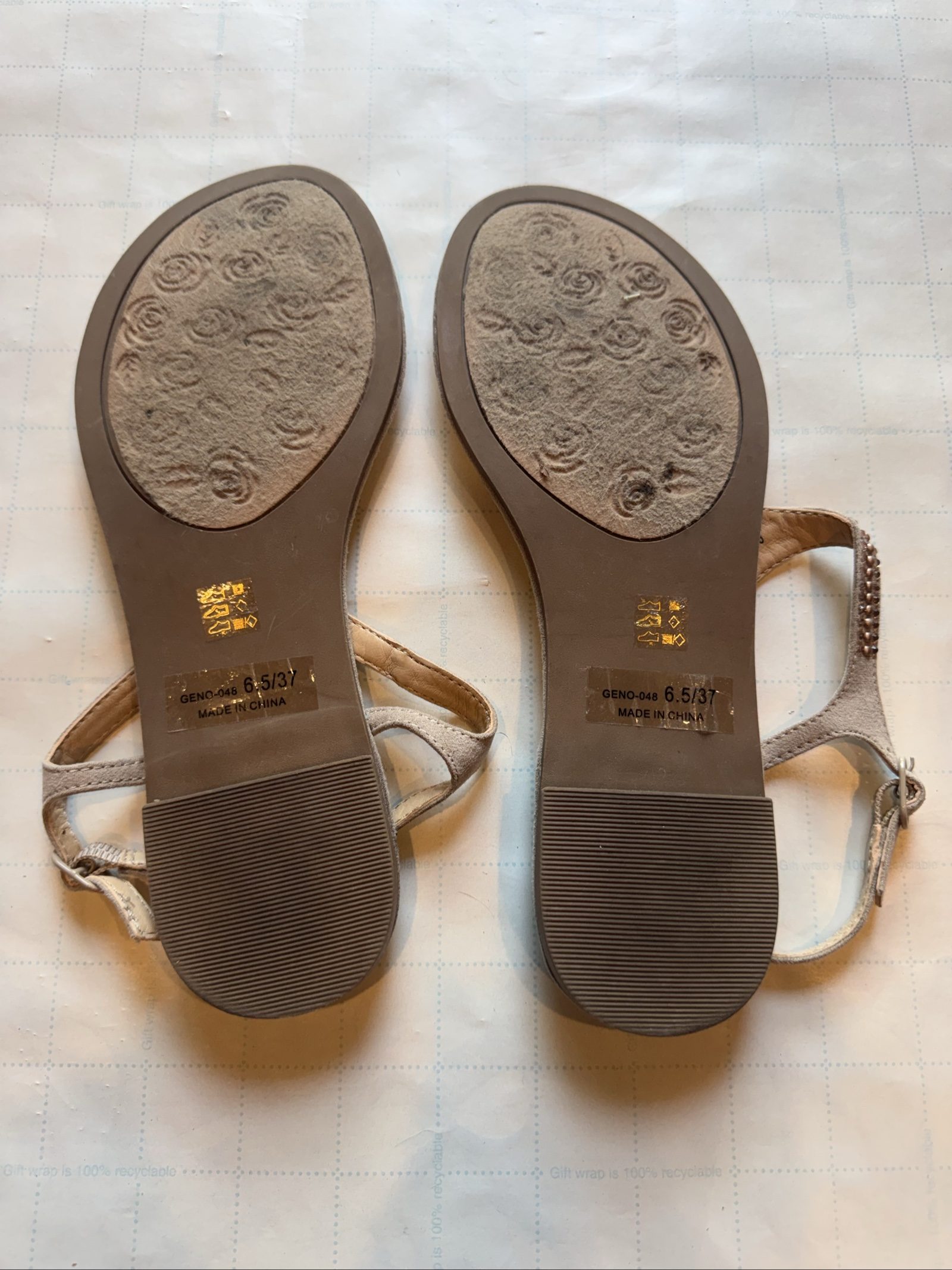 DRAFT READY Women’s Chinese Laundry Sandals Flats – Gold - Size 6.5 image 3
