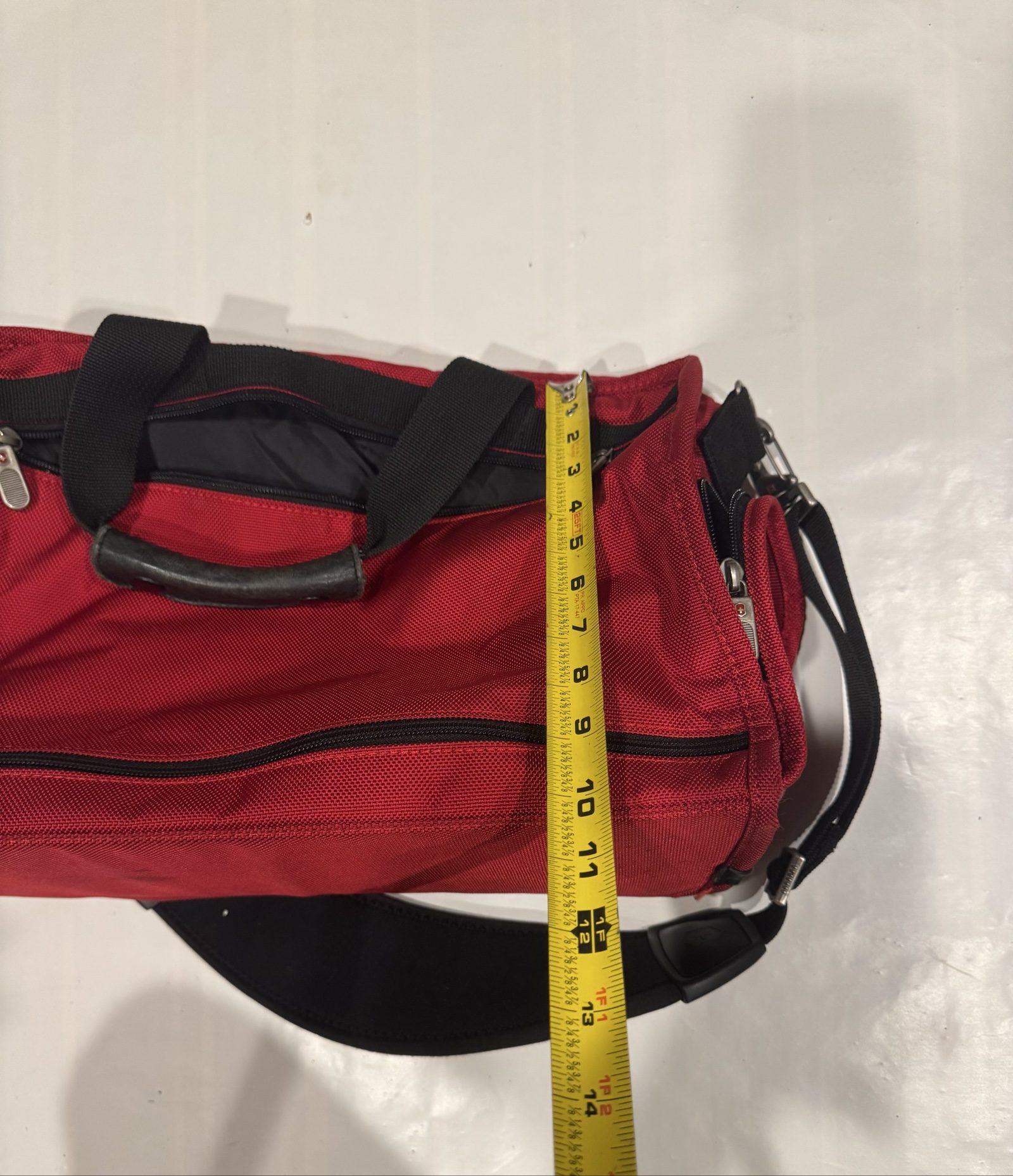 DRAFT READY Swiss Gear Brand Travel Bag – Red – 17x11 inches image 8