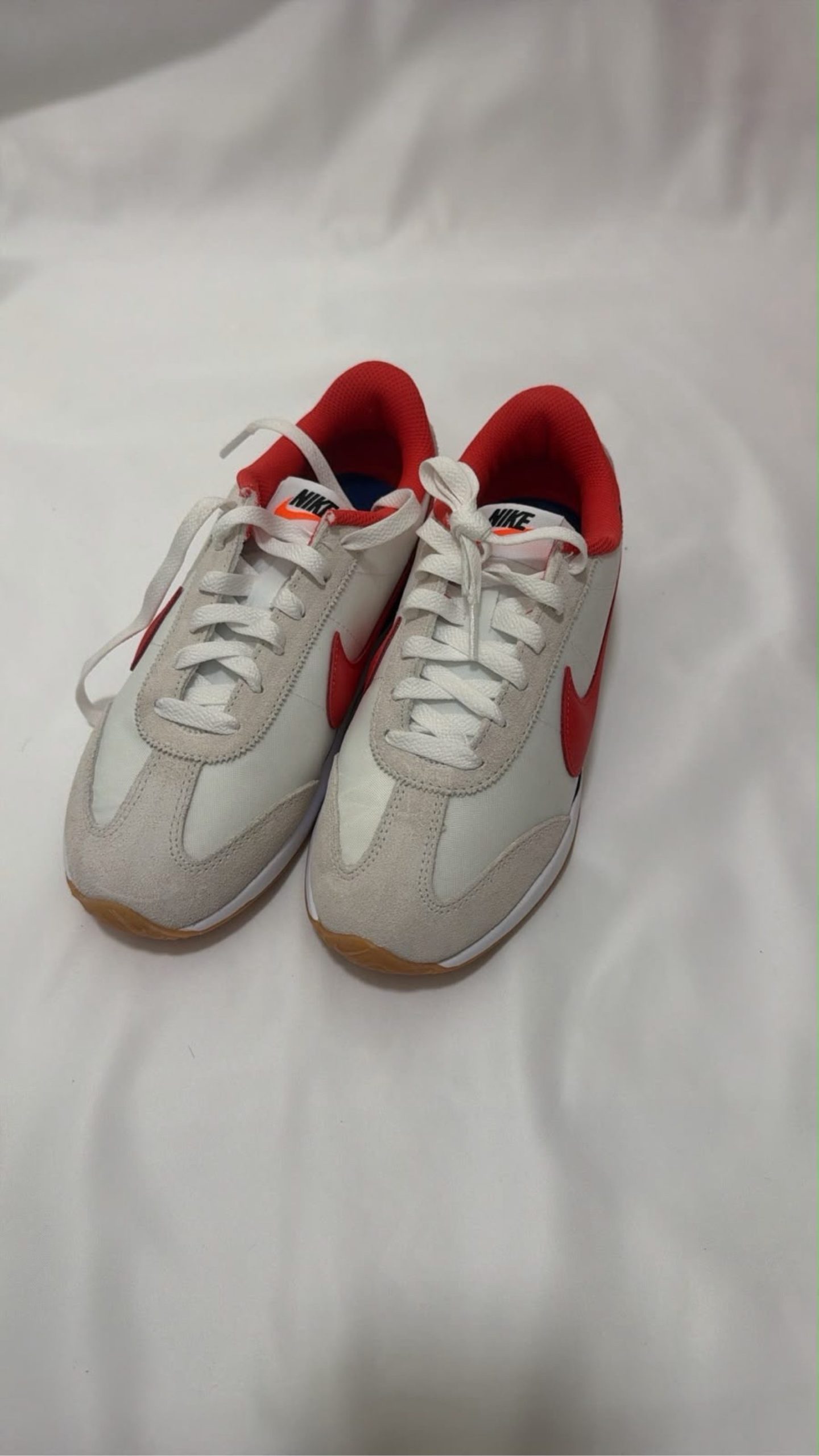 Nike White & Red Running Trainers UK 4 image 3