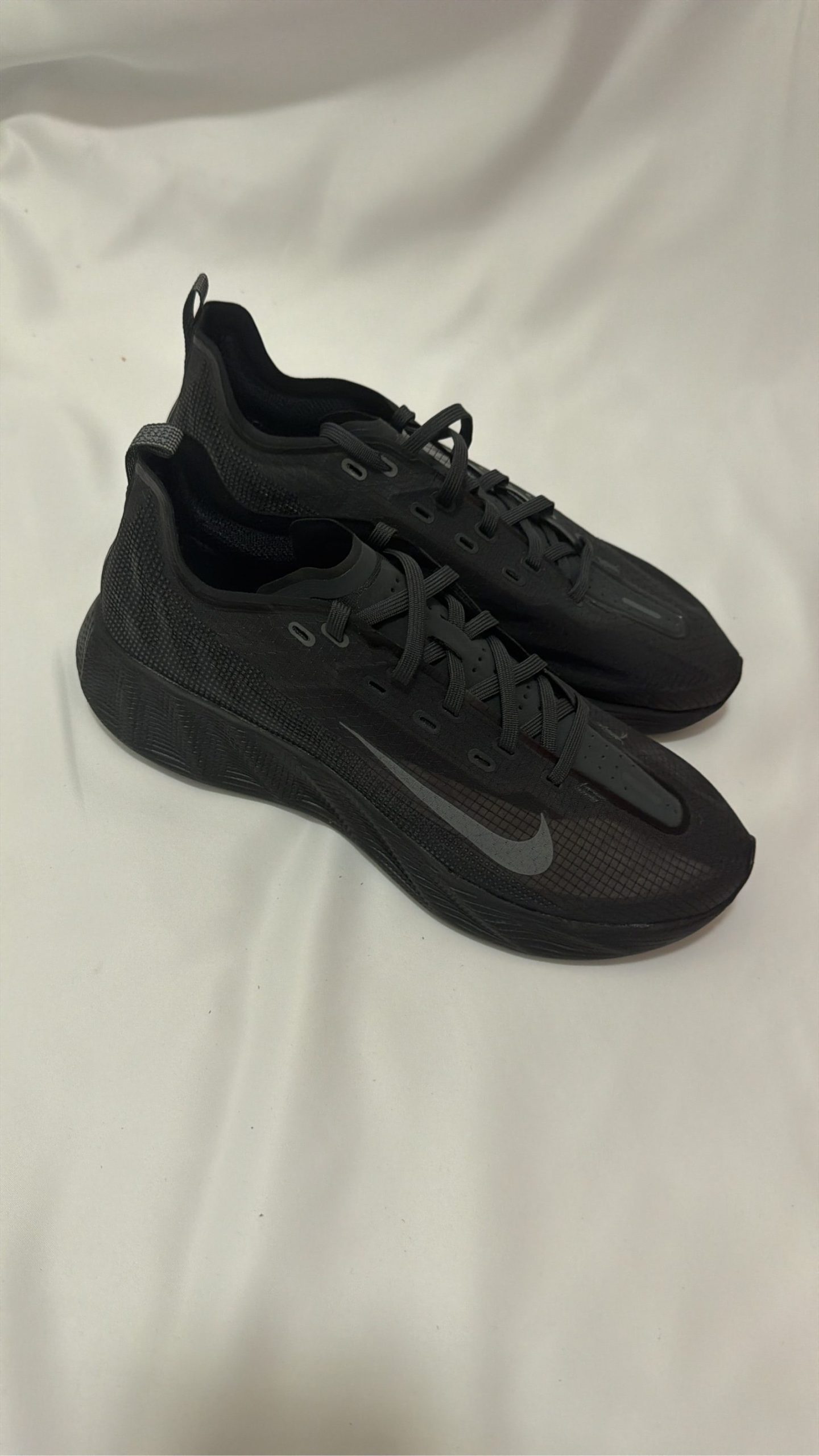 Nike Men's Black & Smoke Grey AVA X Running Trainers UK 8