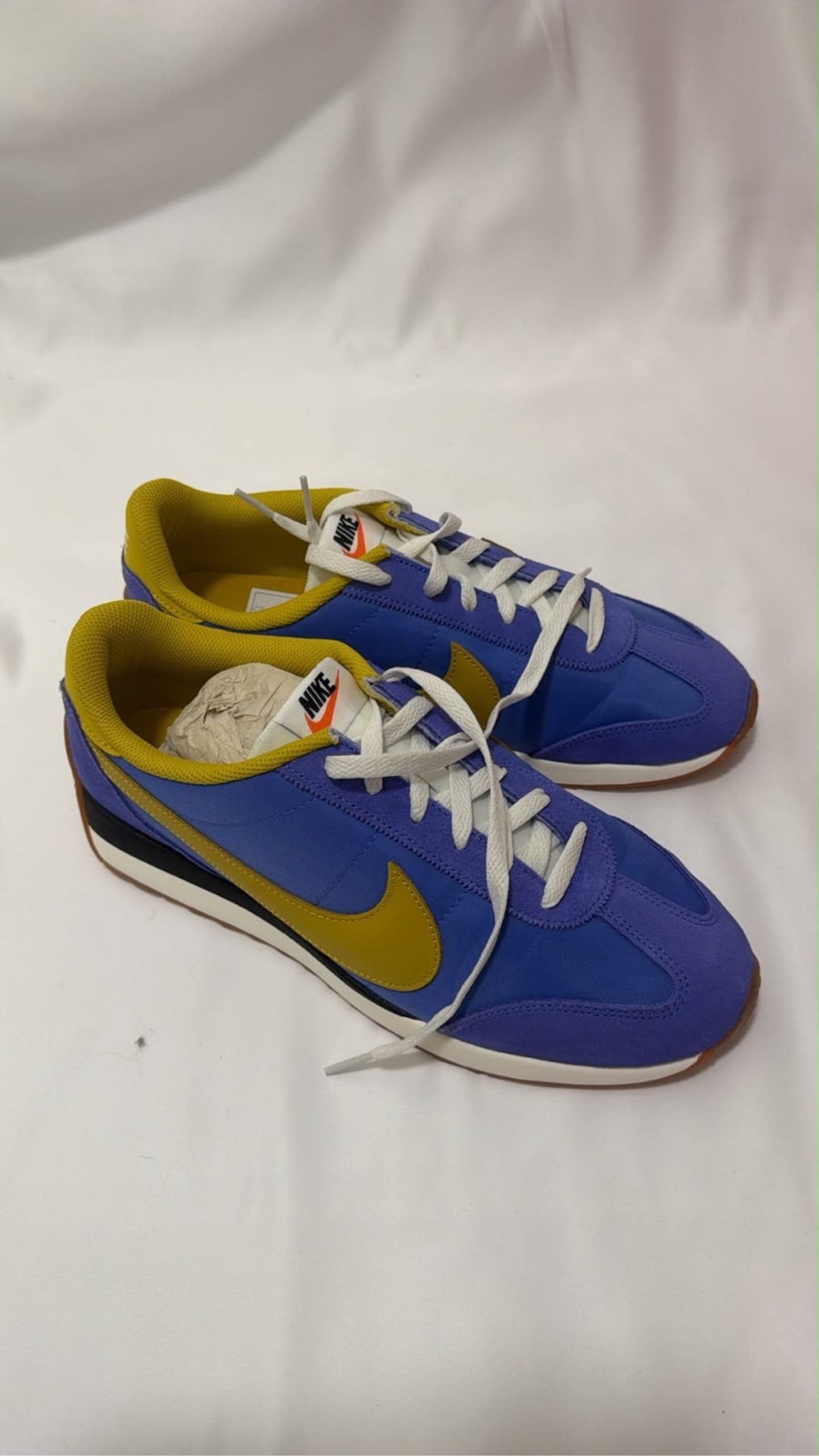 Nike Women's Sapphire & Saffron Pacific UK 9 Sneakers